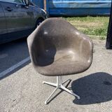 Armchair by Charles & Ray Eames La Fonda