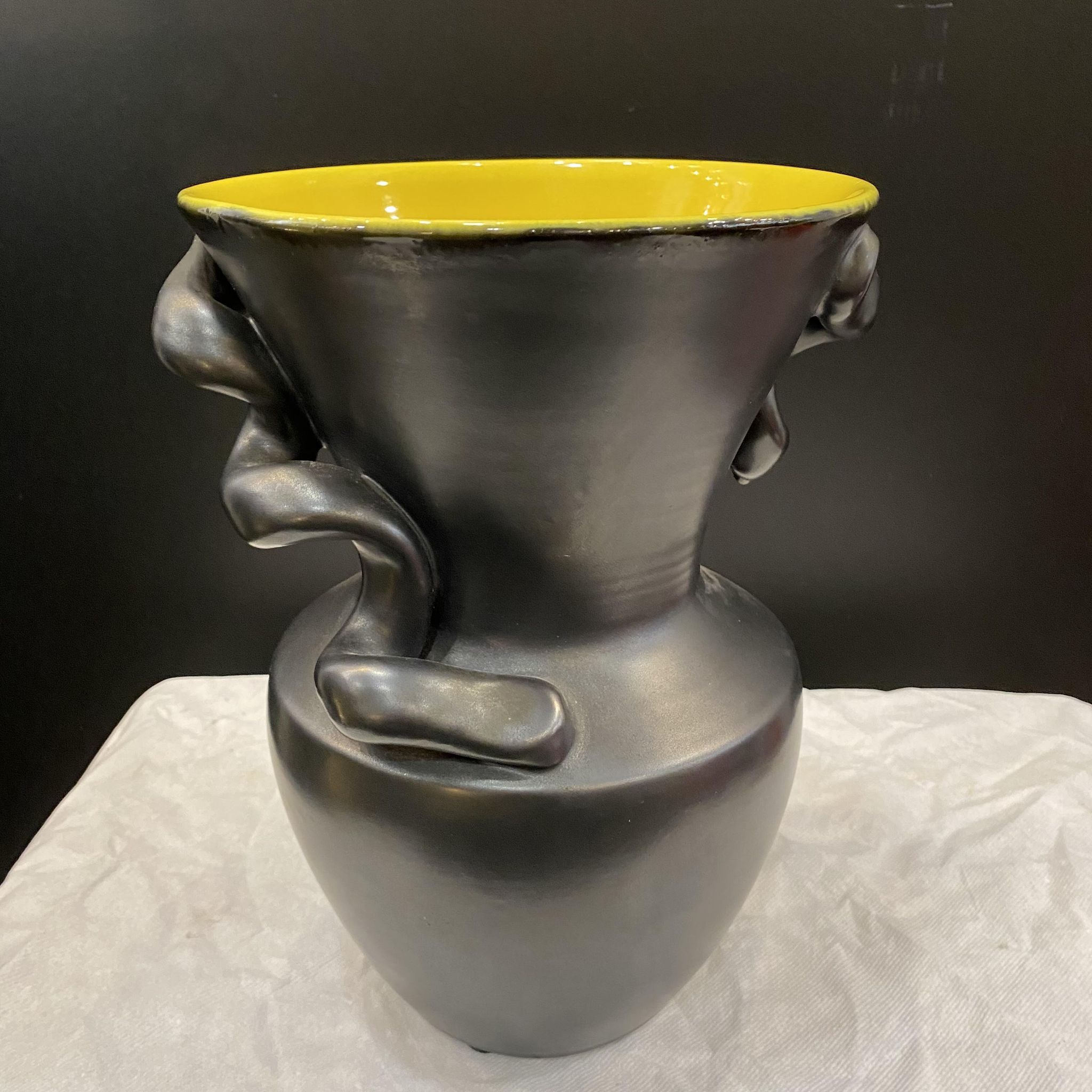 Vase cache pot en céramique Vallauris