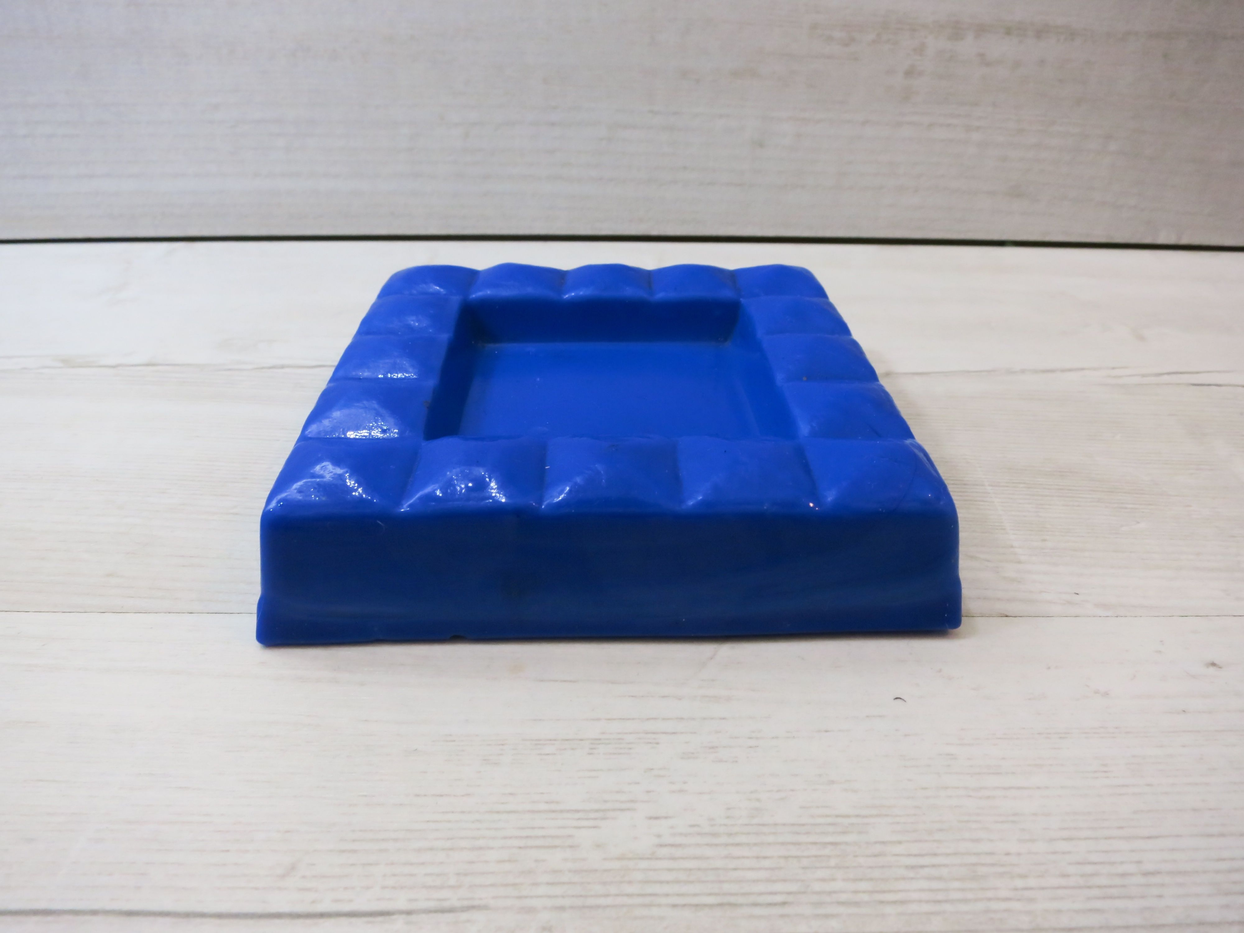 Advertising ashtray, ceramic, DOUZIES tiles, Maubeuge, france