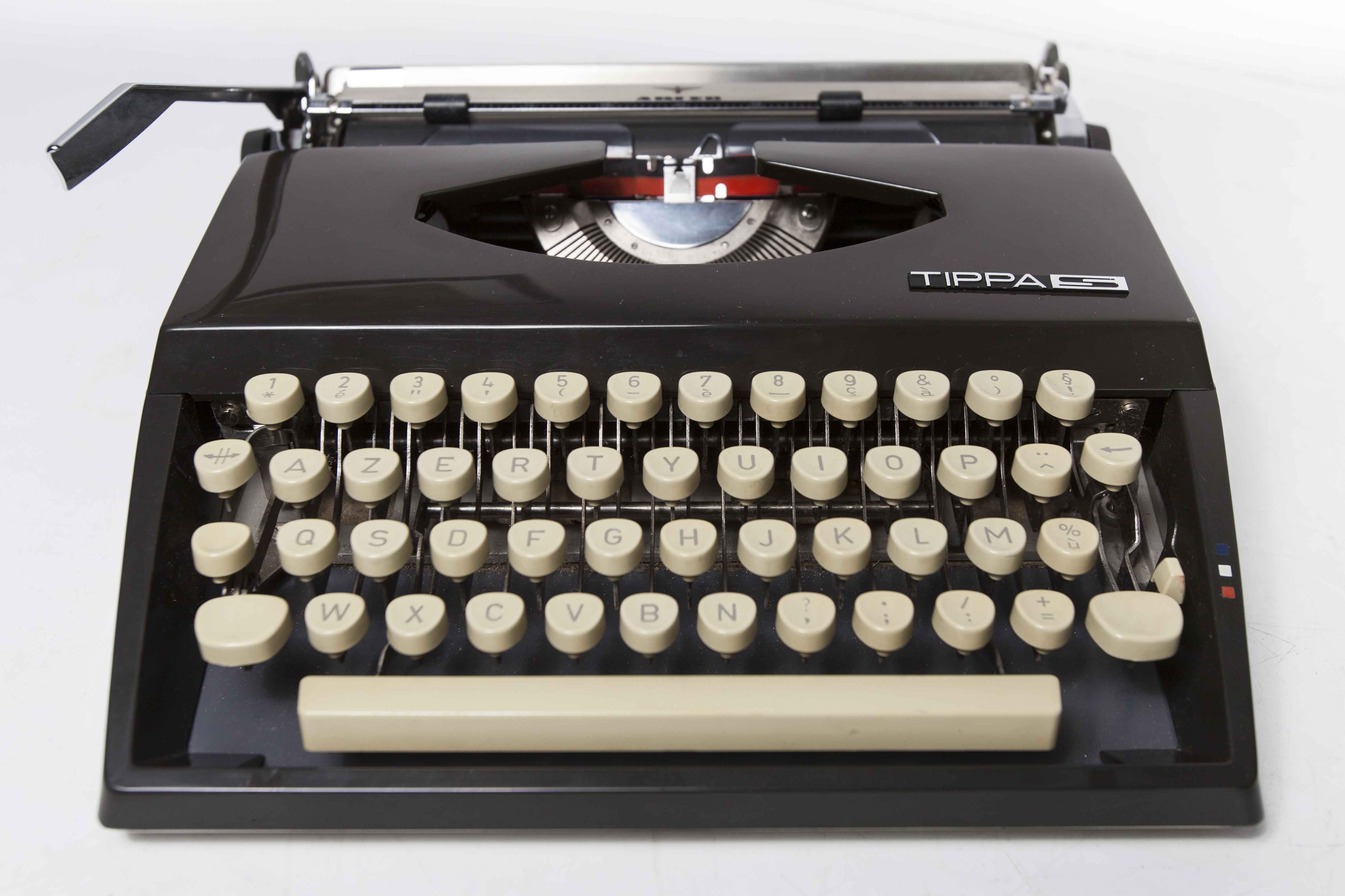 Revised Adler Tippa S typewriter and new ribbon
