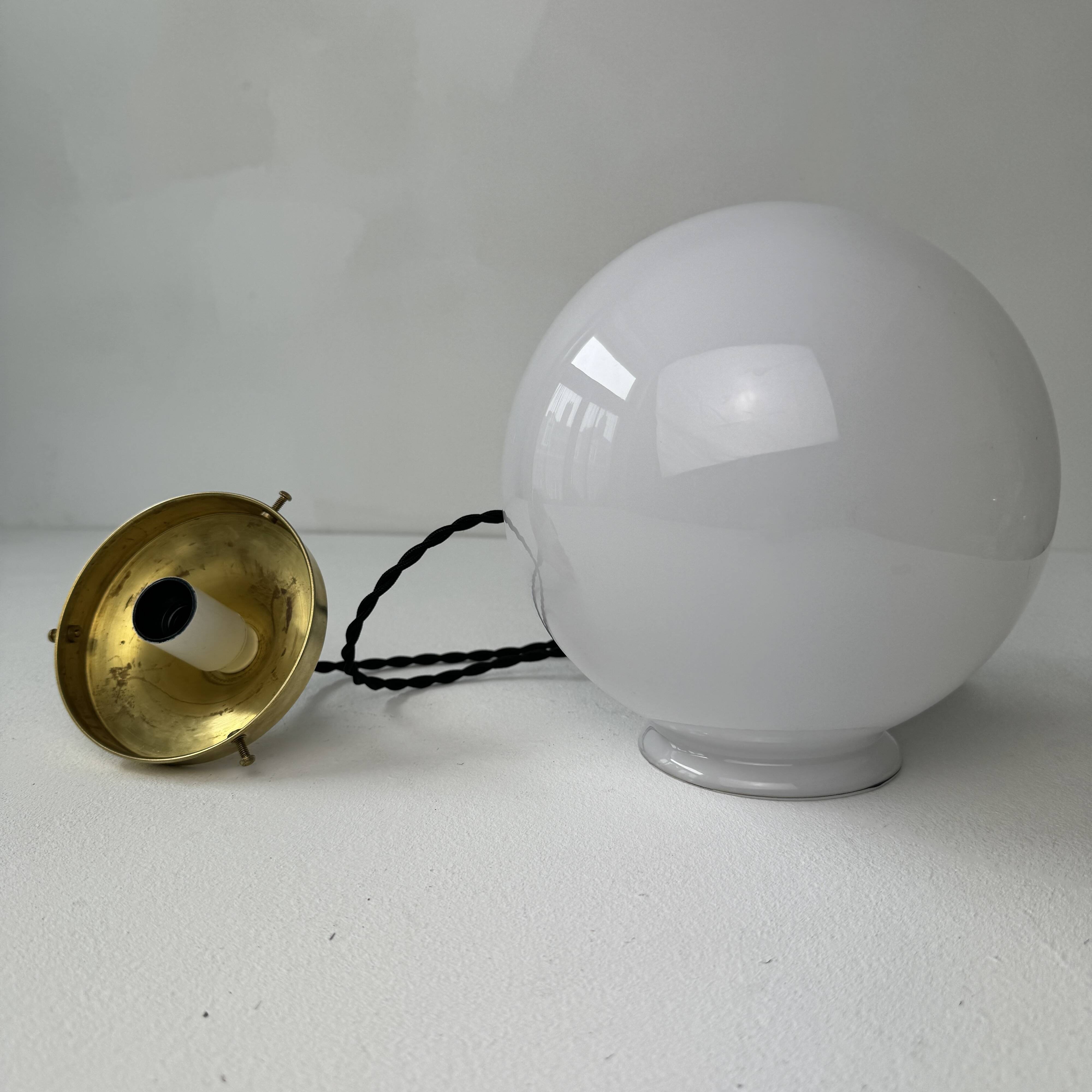 Old round pendant light 18 cm in vintage opaline
