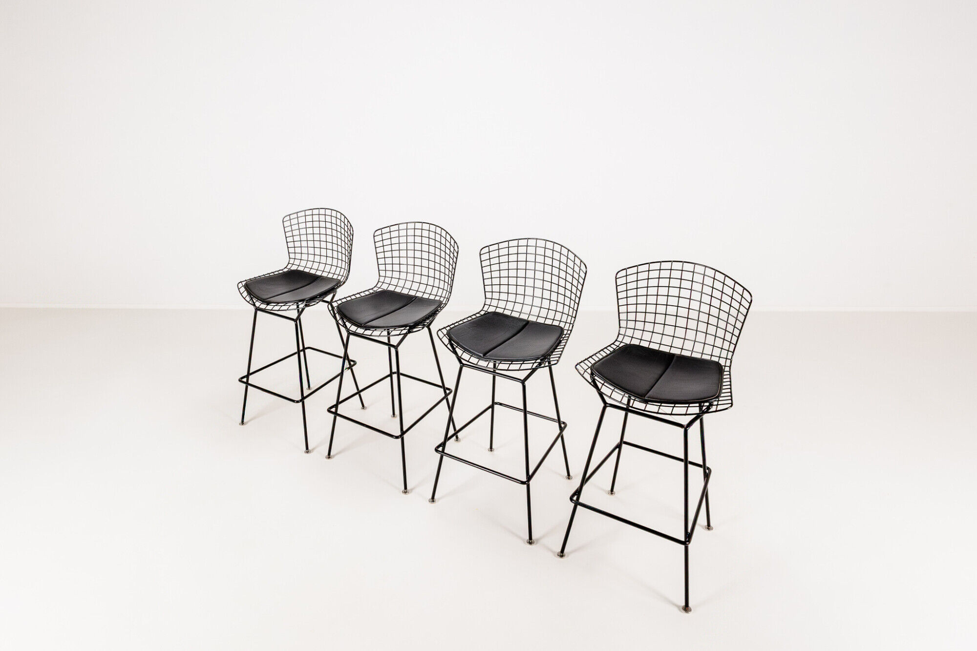 Set of 4 barstools by Harry Bertoia for Knoll, 1980