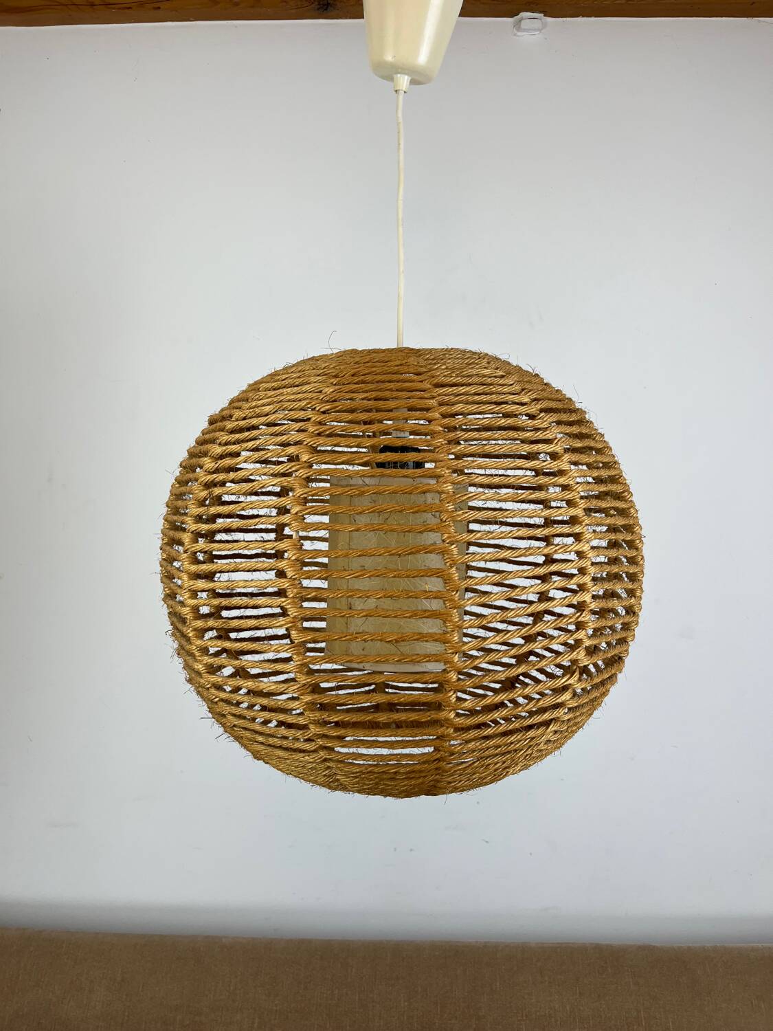 Suspension sphere cord 1970s organic style