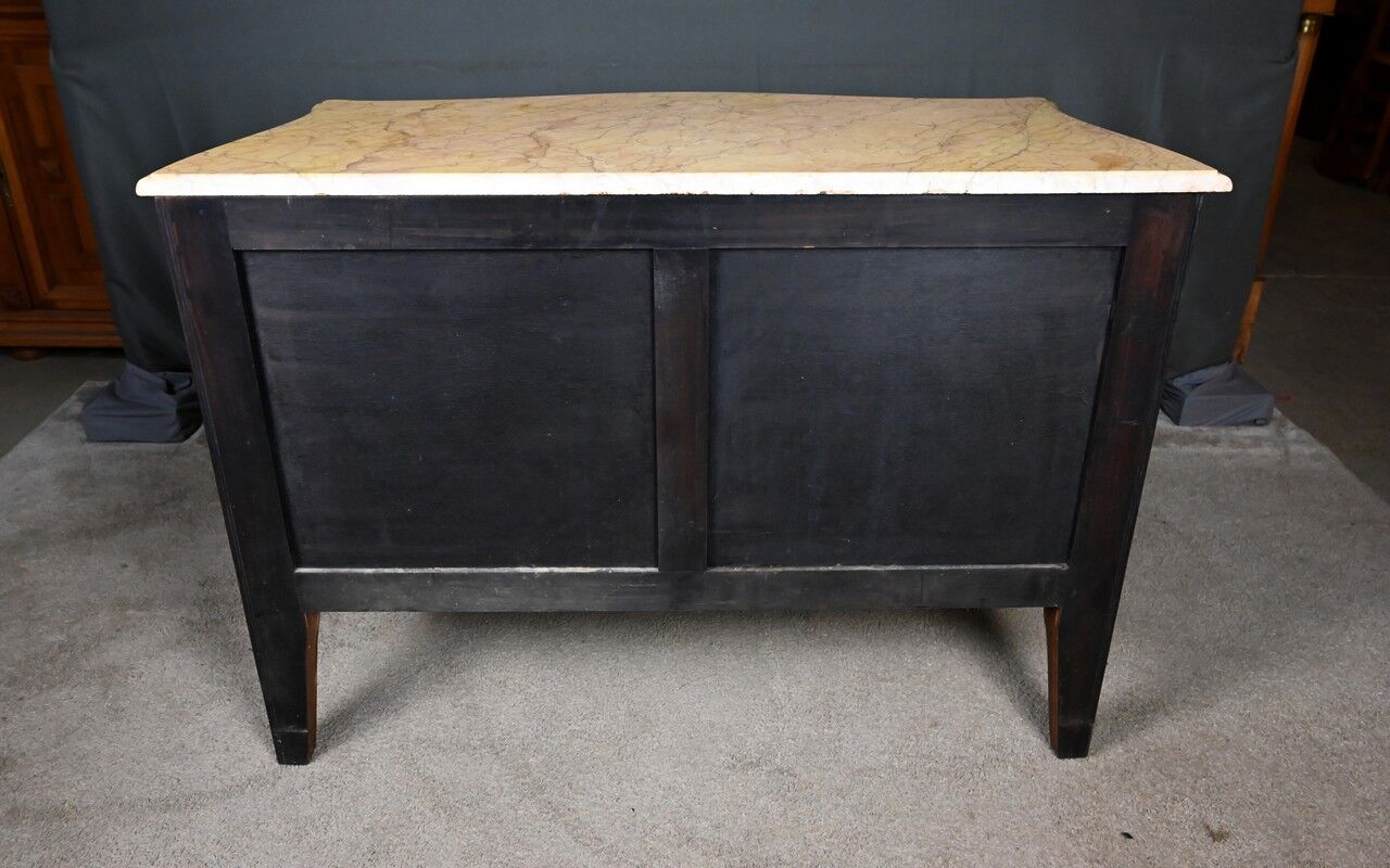 Commode en marqueterie de bois de rose, style Louis XV – 2ème partie XXe
