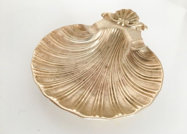 St. James shell ashtray in golden brass