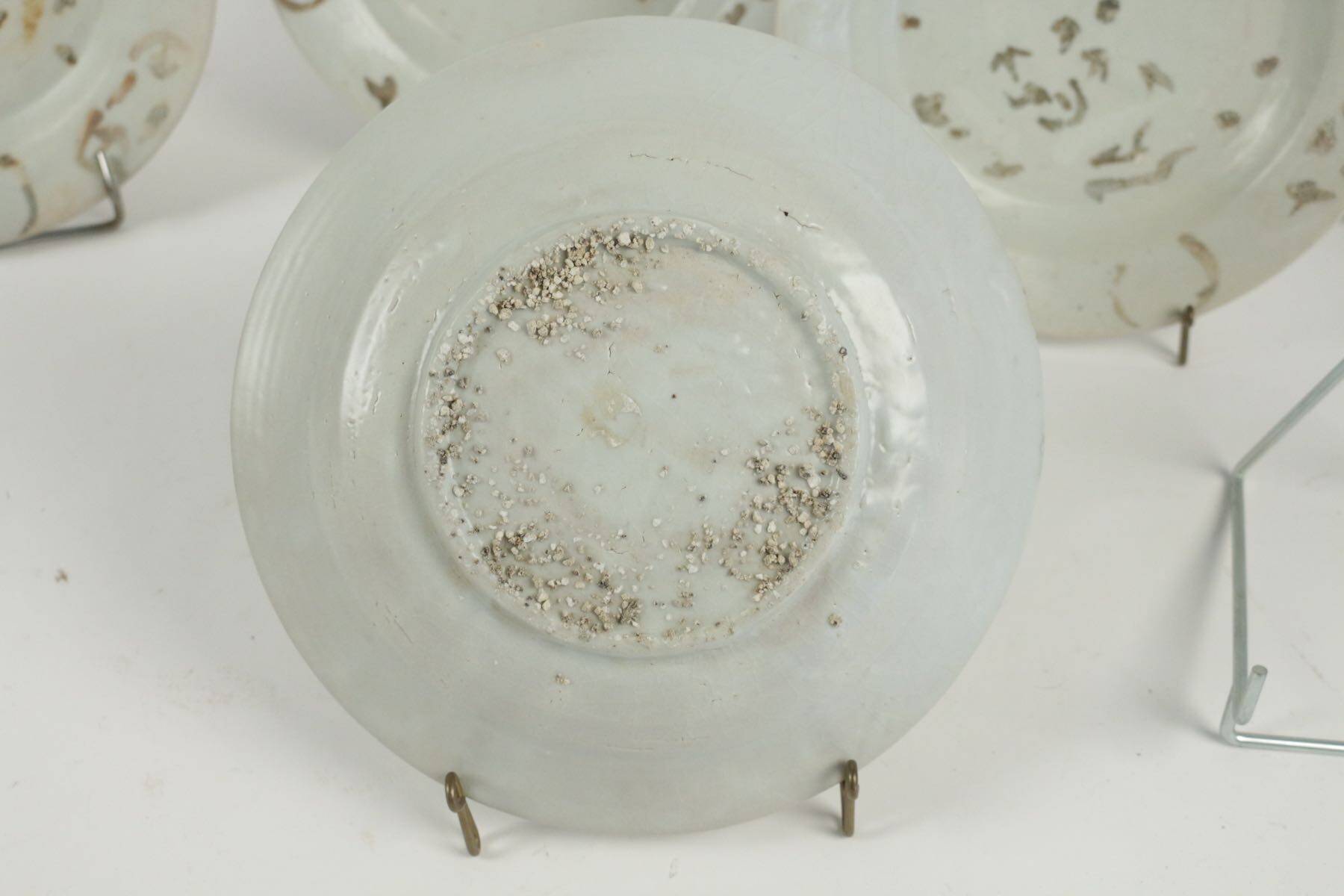 Chinese porcelain plate. 17th-century work.