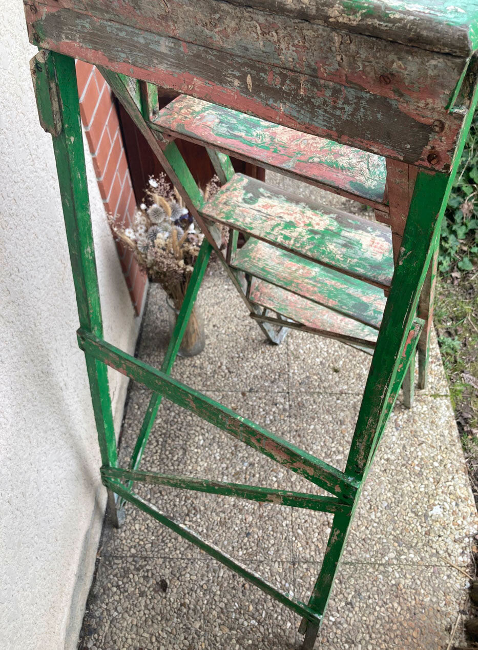 Escabeau d'artiste ancien patiné