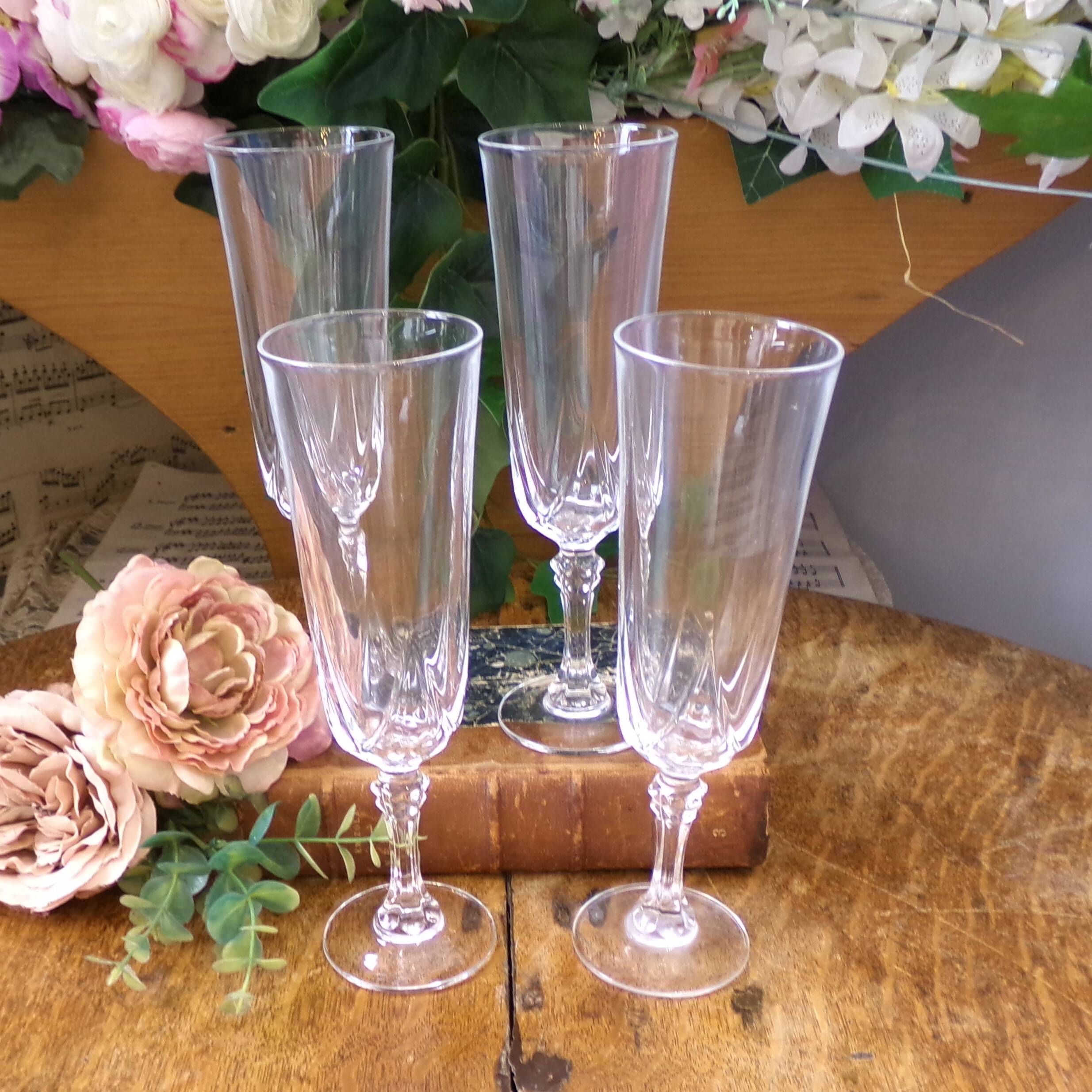 Champagne flutes Cristal d'Arques, "Louvre" pattern