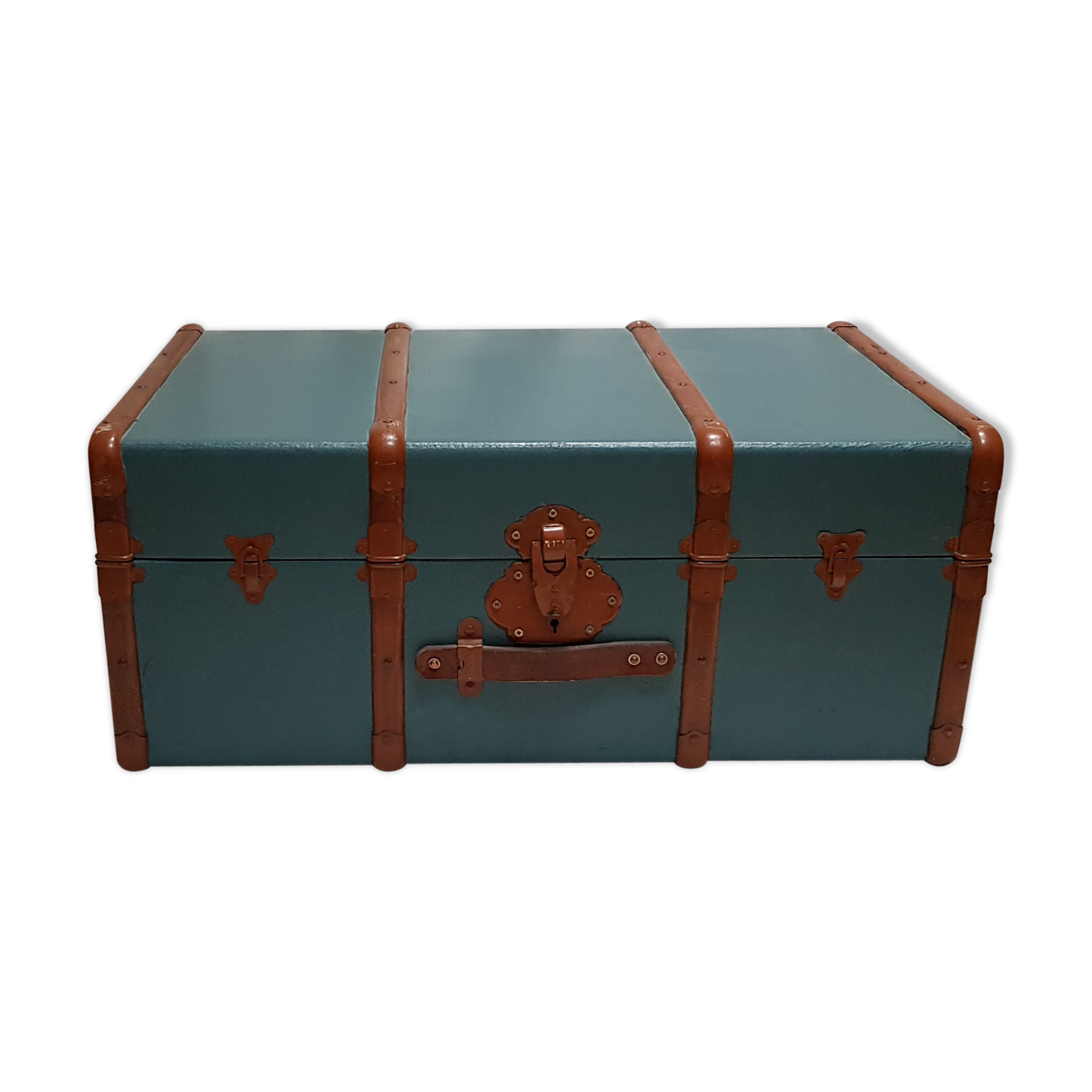 Former travel trunk