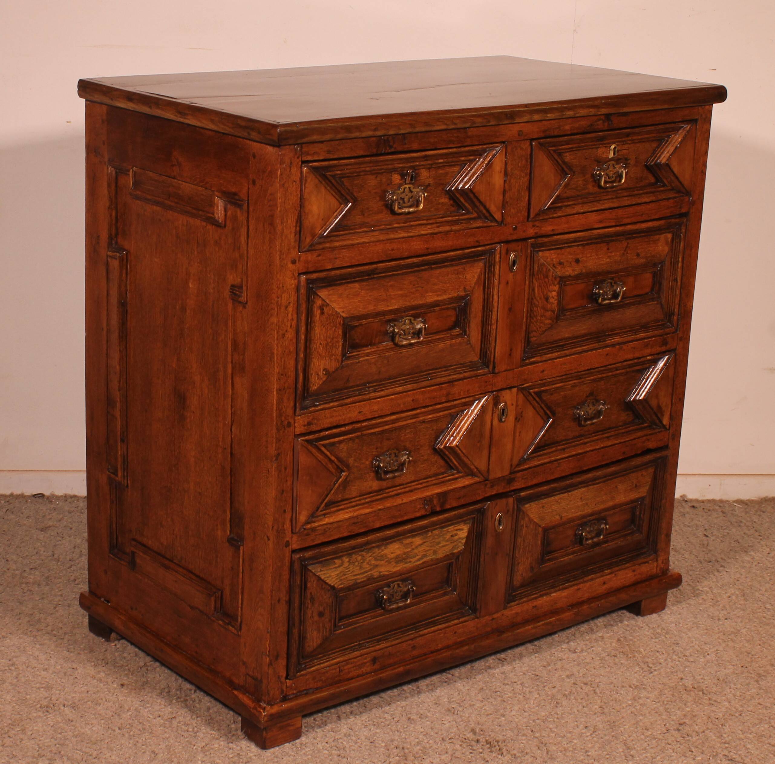 17th Century Jacobean Chest of Drawers in Oak and Walnut