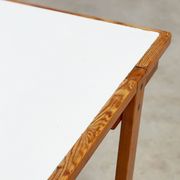 Bureau en pin original des années 1970
