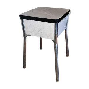 Tabouret coffre en formica