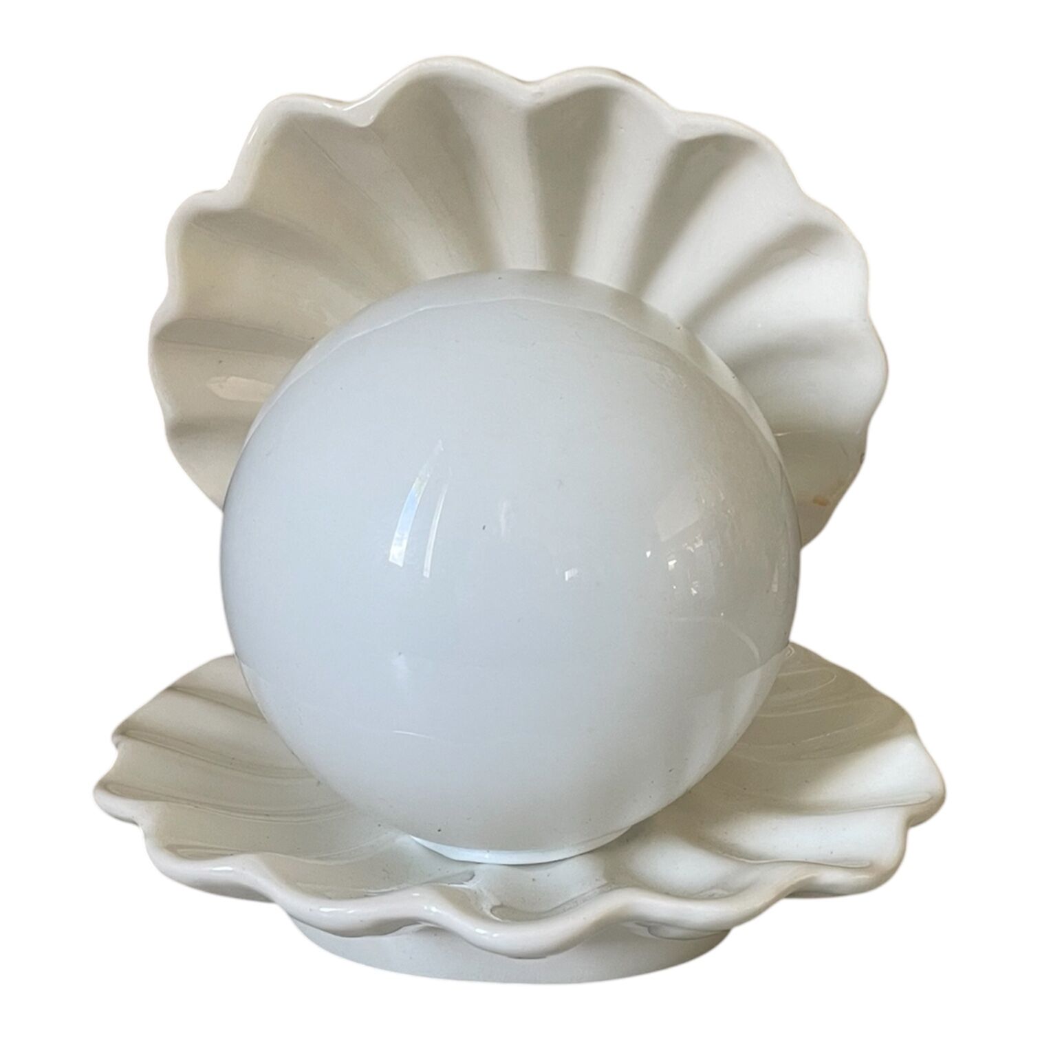 Vintage shell night light, ceramic and opaline.