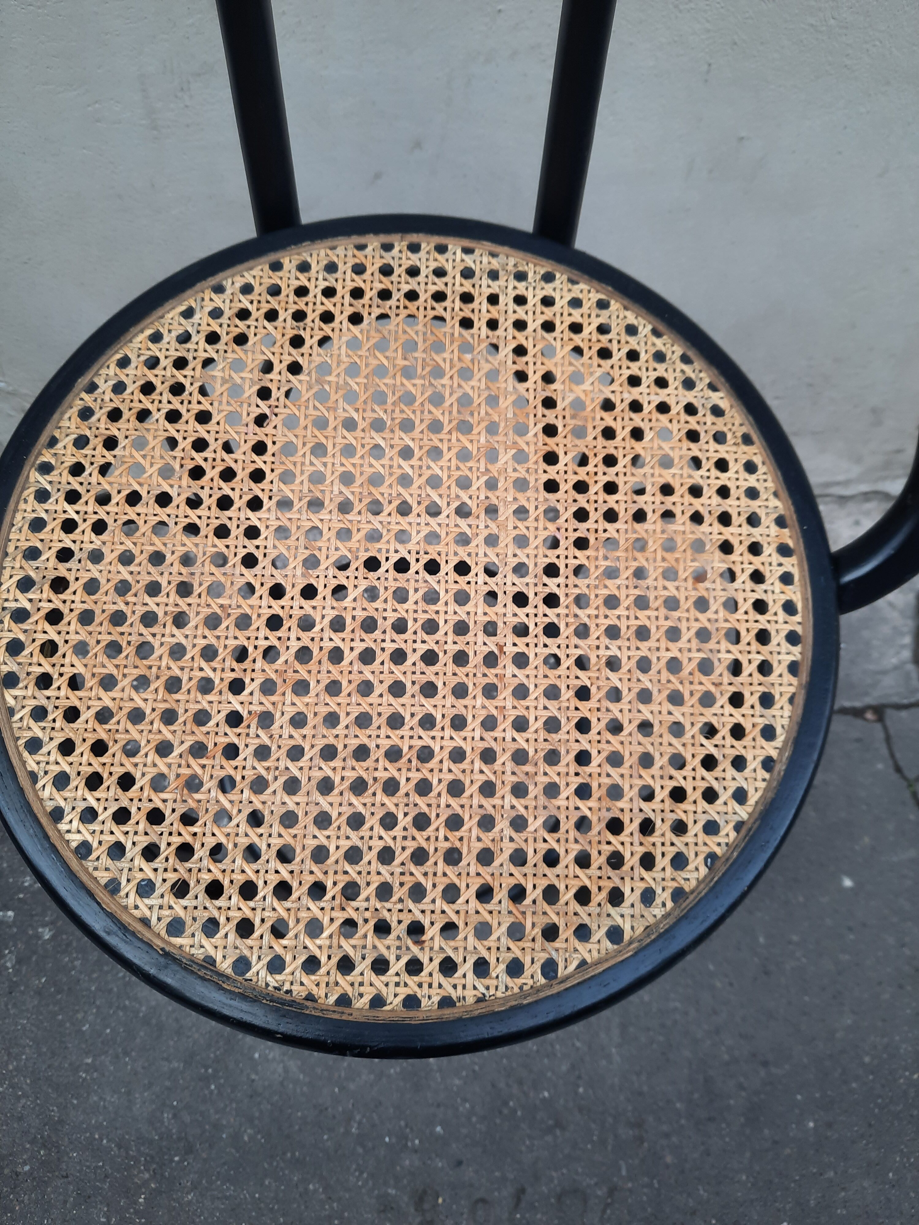 Bar stool