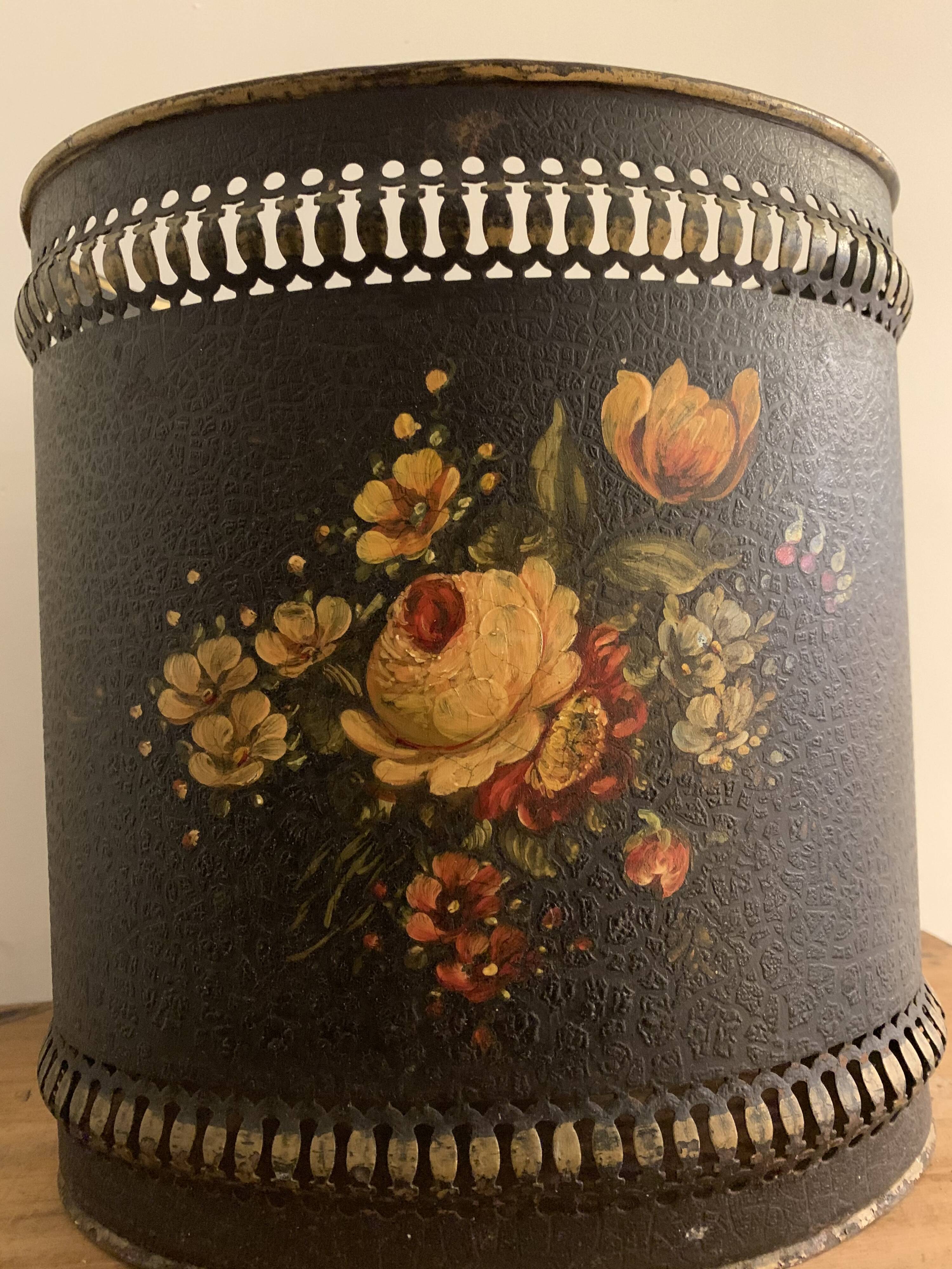 Napoleon III paper basket in leather imitation painted sheet metal