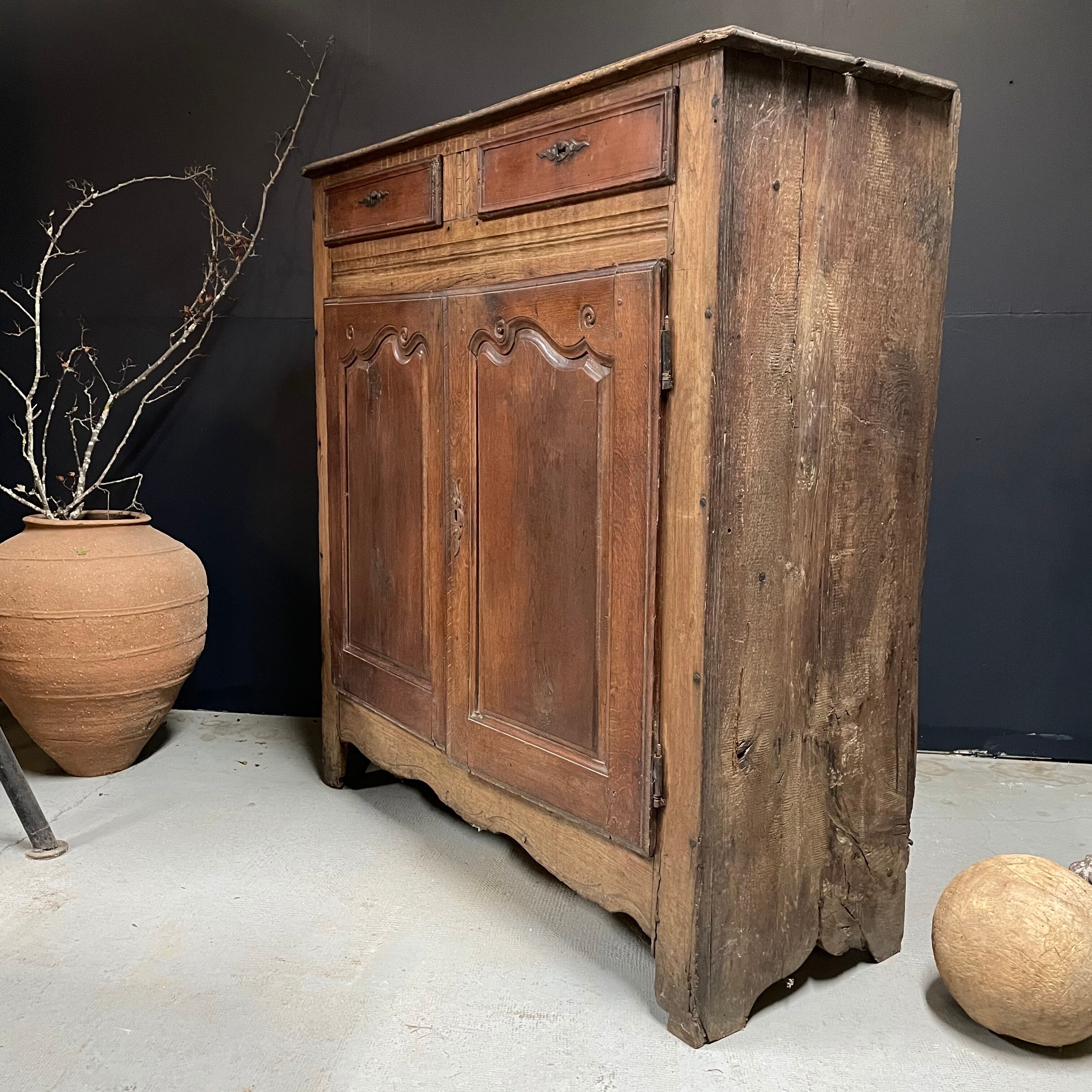 Buffet ancien XVIII Louis XV bois massif art populaire campagne enfilade meuble