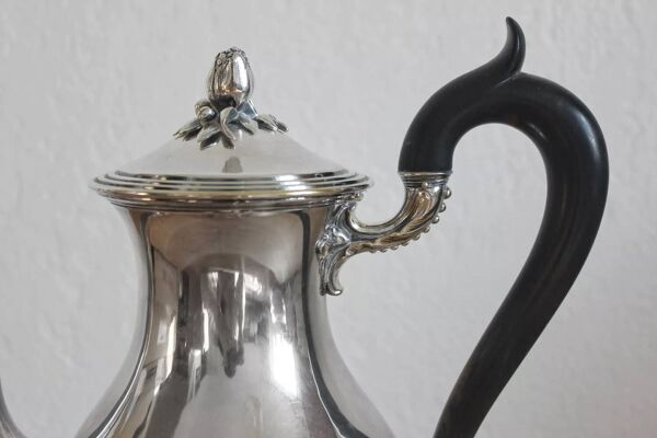 Cafetière ancienne en métal argenté Christofle