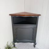 Corner cabinet