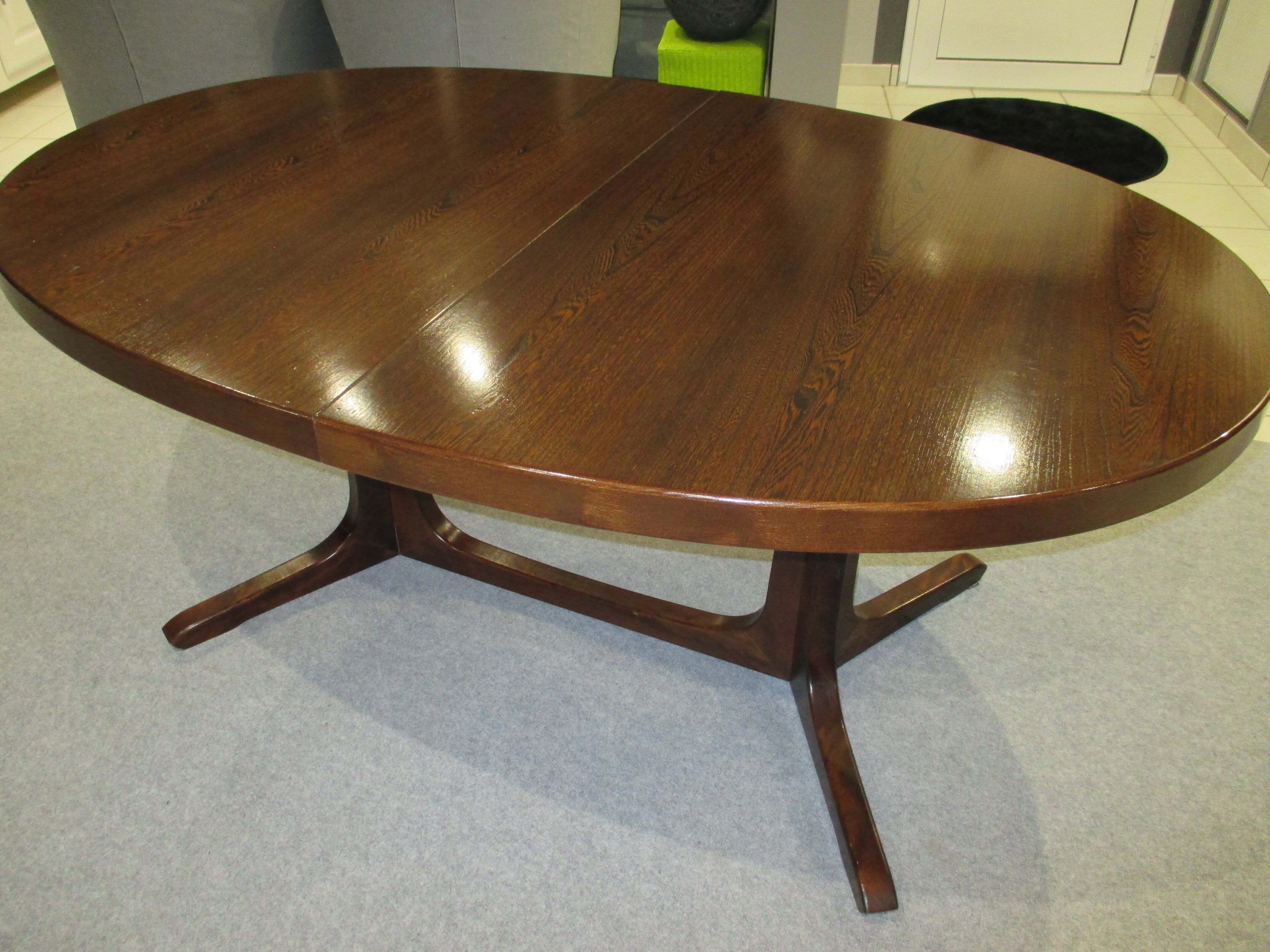 Extendable oval table Baumann 1970