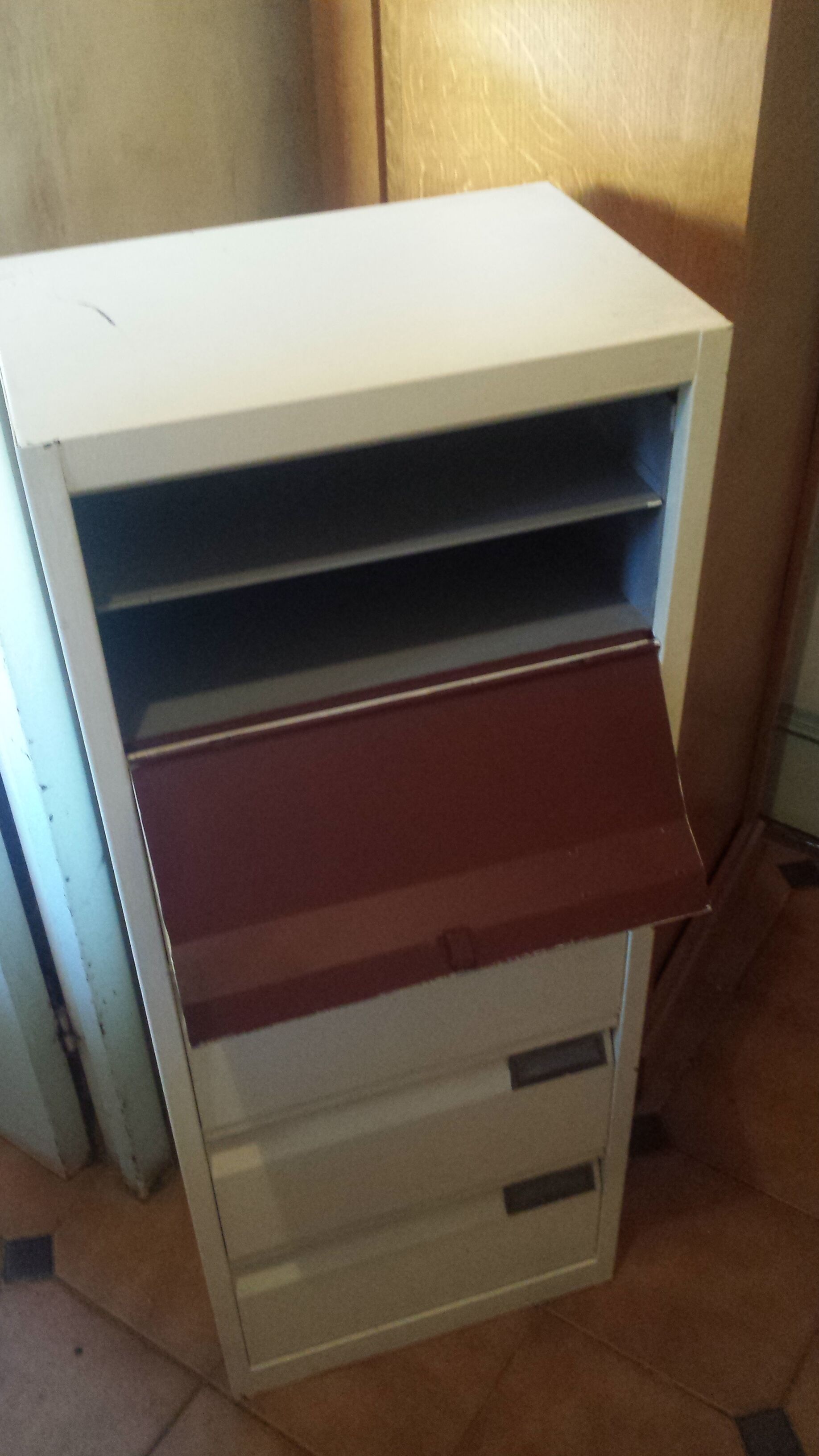 A VALVE TYPE INDUSTRIAL FURNITURE