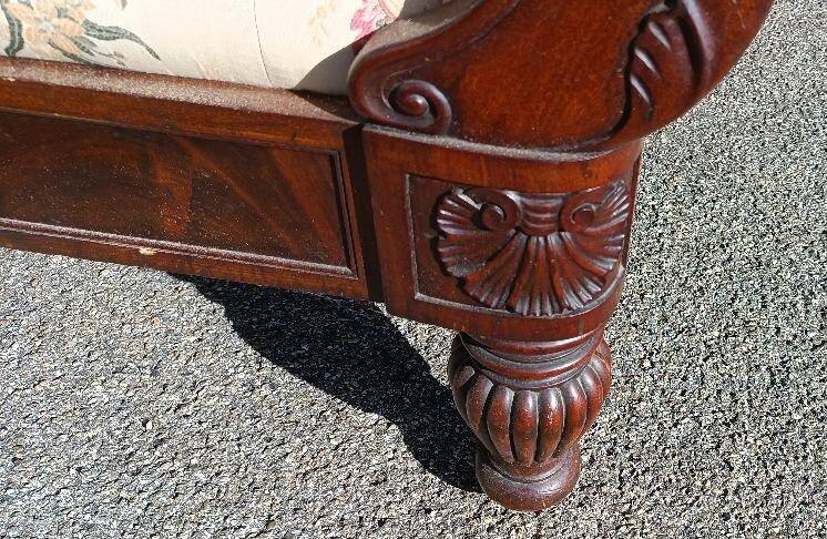 Carlo X boat sofa - Genoa, first half of the 19th century, in the style of Henry Peters