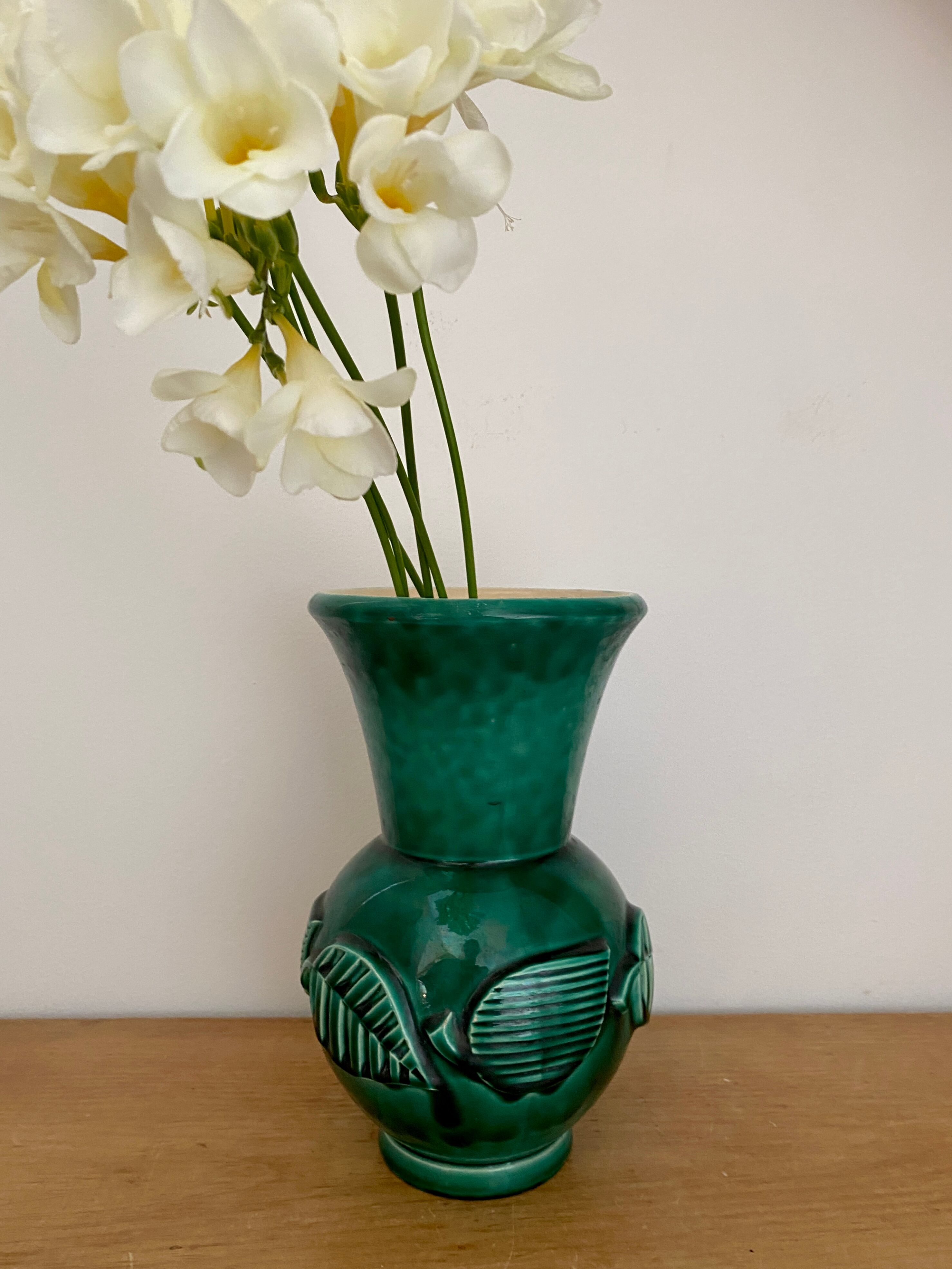 Vase vintage art déco en céramique verte