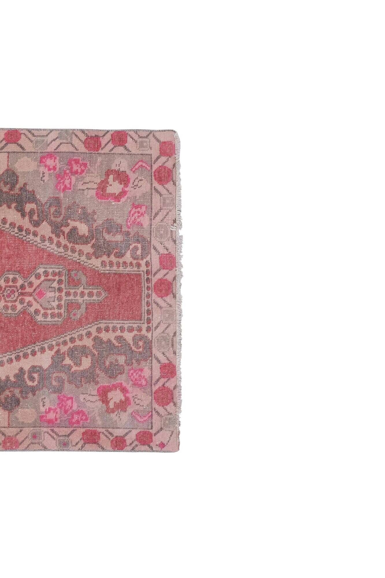 Vintage handmade Turkish rug 119x231 cm
