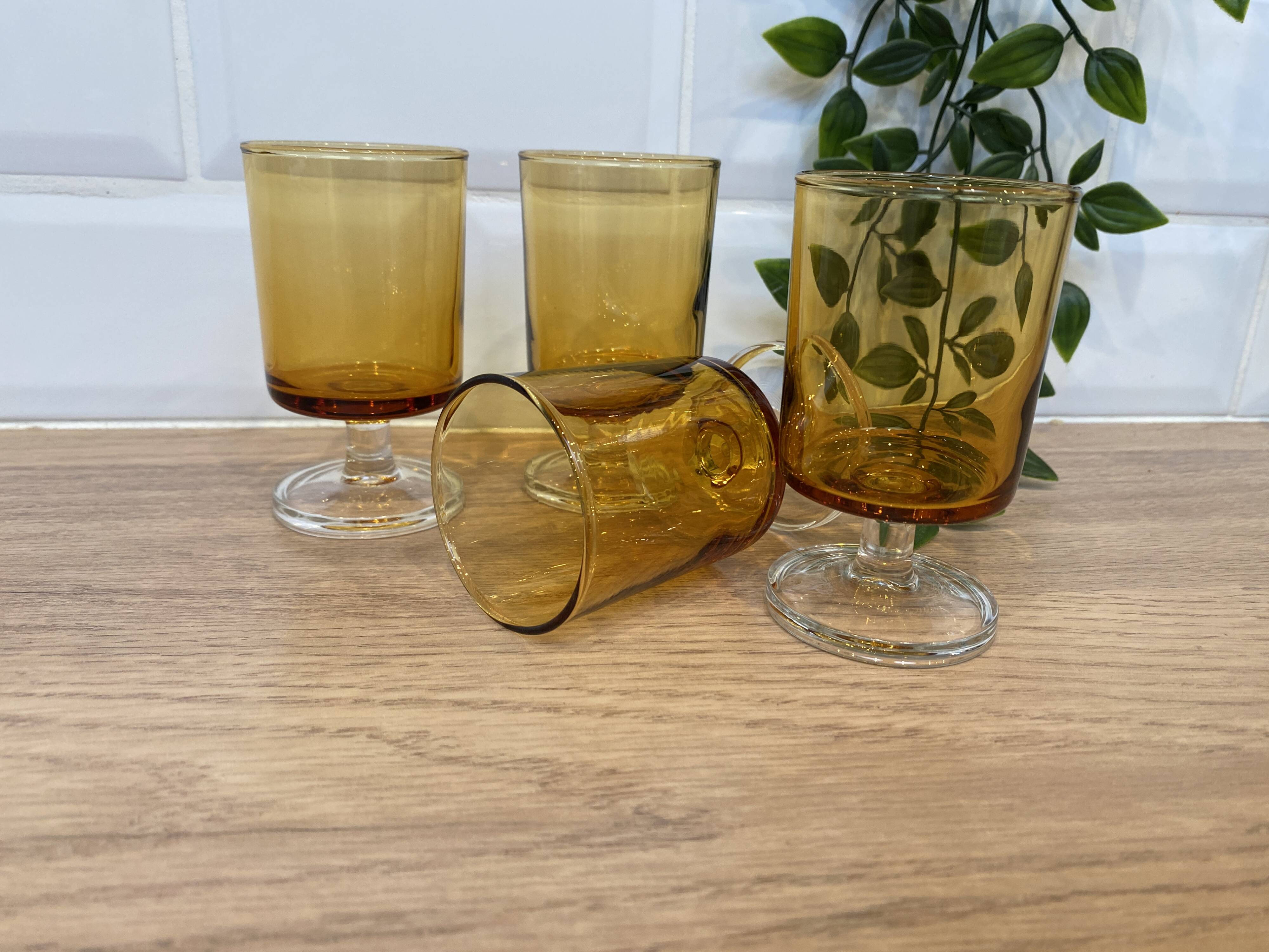 Set of 4 Luminarc Sweden Amber white wine glasses