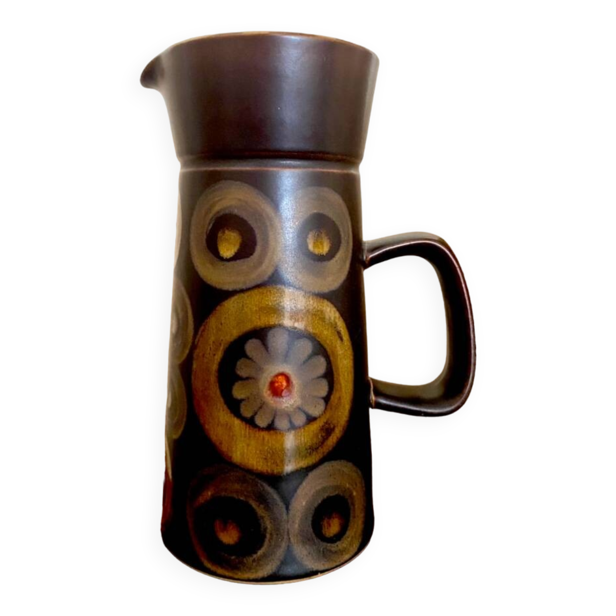 Enamelled ceramic carafe
