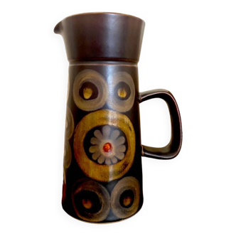 Enamelled ceramic carafe