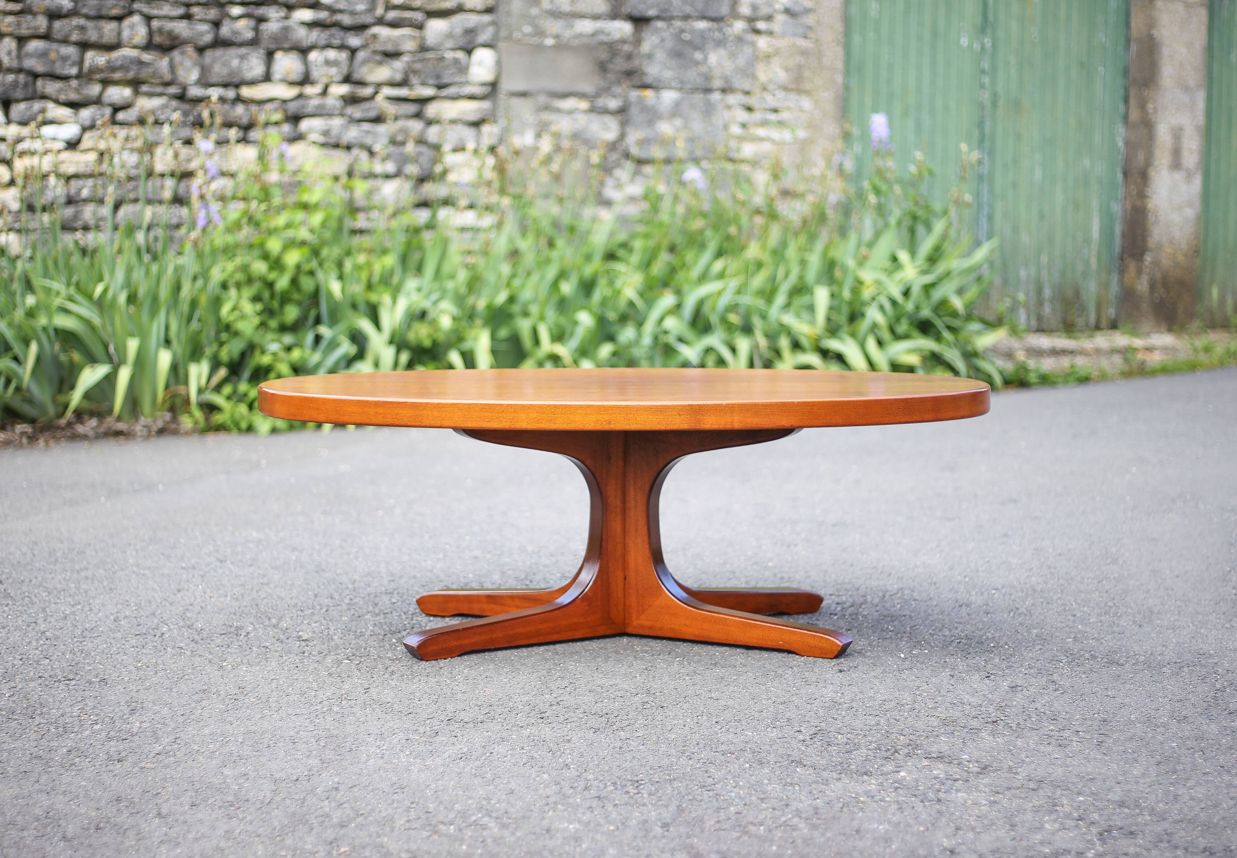 Baumann coffee table, star foot wooden table, vintage coffee table, living room table, 70's
