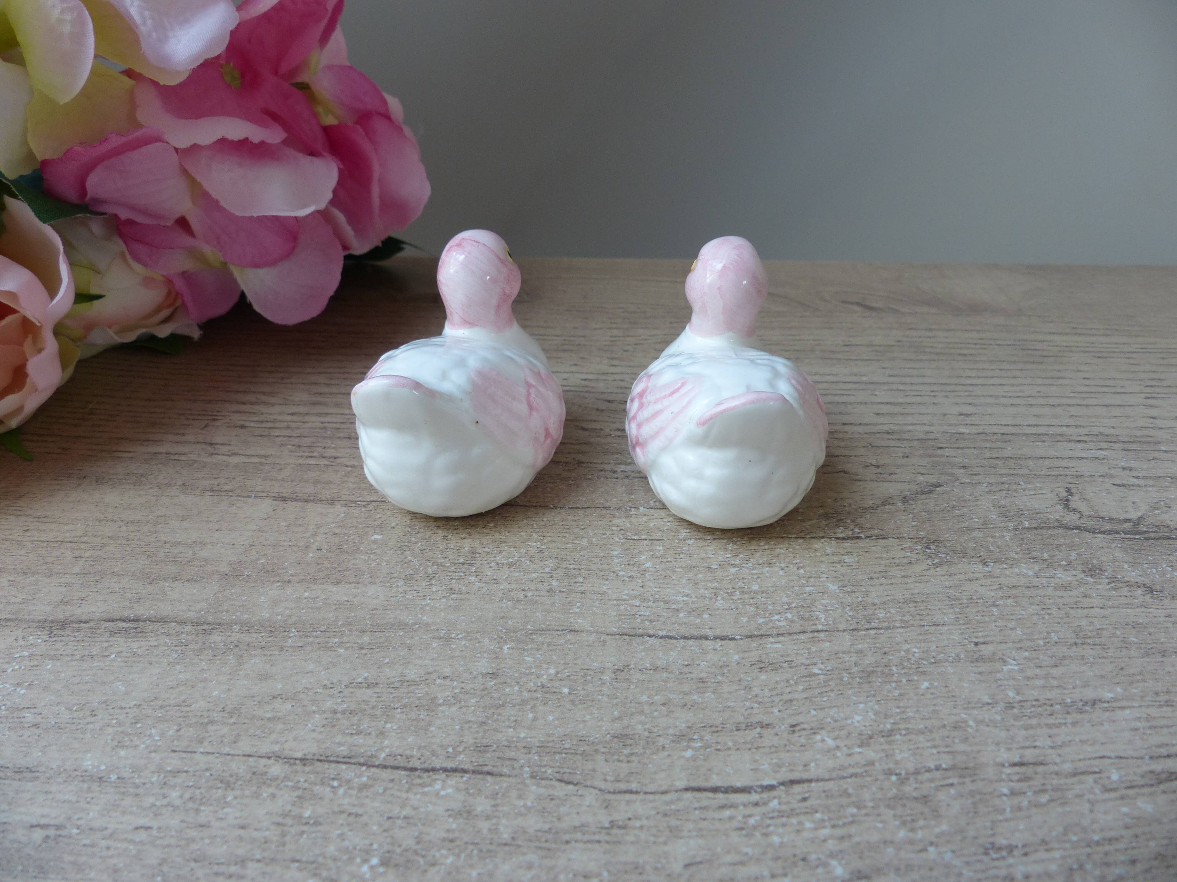 Vintage ceramic duck salt shaker and pepper shaker set