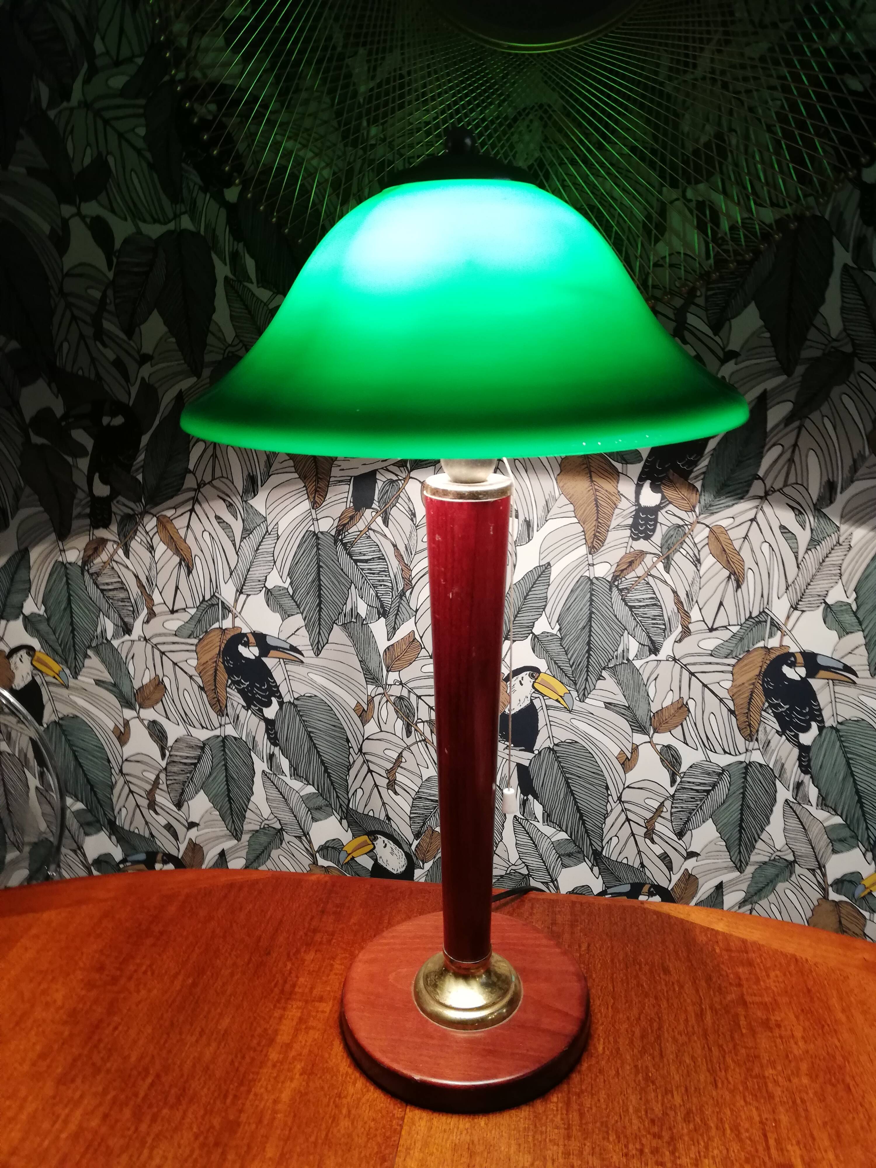 Lampe pied bois Unilux vasque opaline verte style art déco