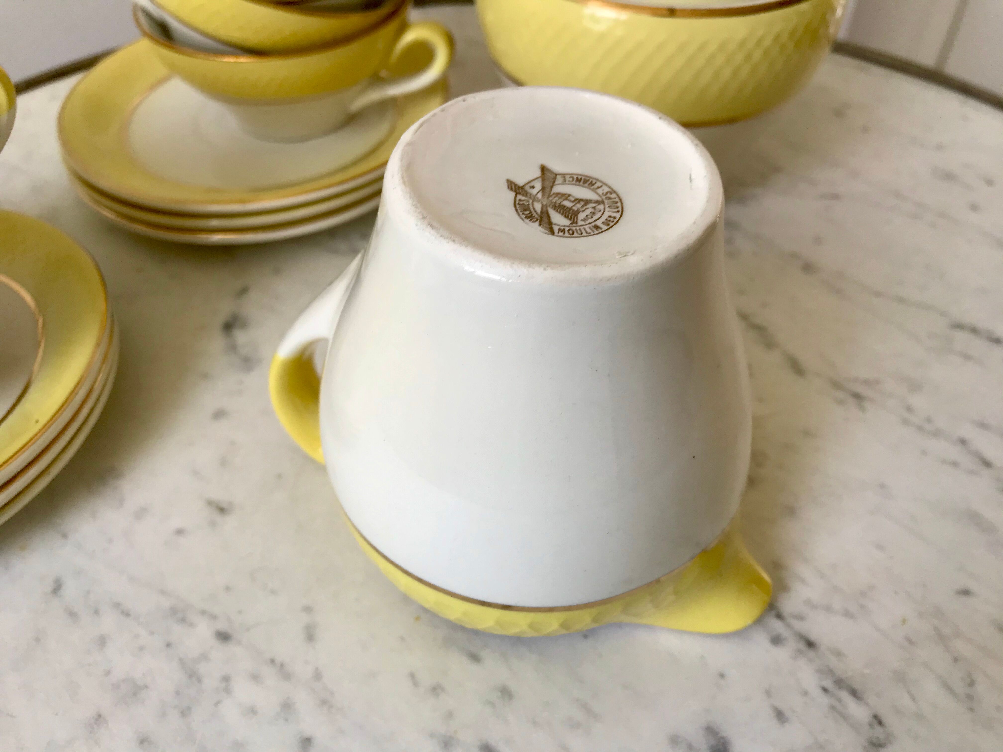 coffee set 6 cups, milk jug and sugar bowl Moulin des Loups textured yellow 50s