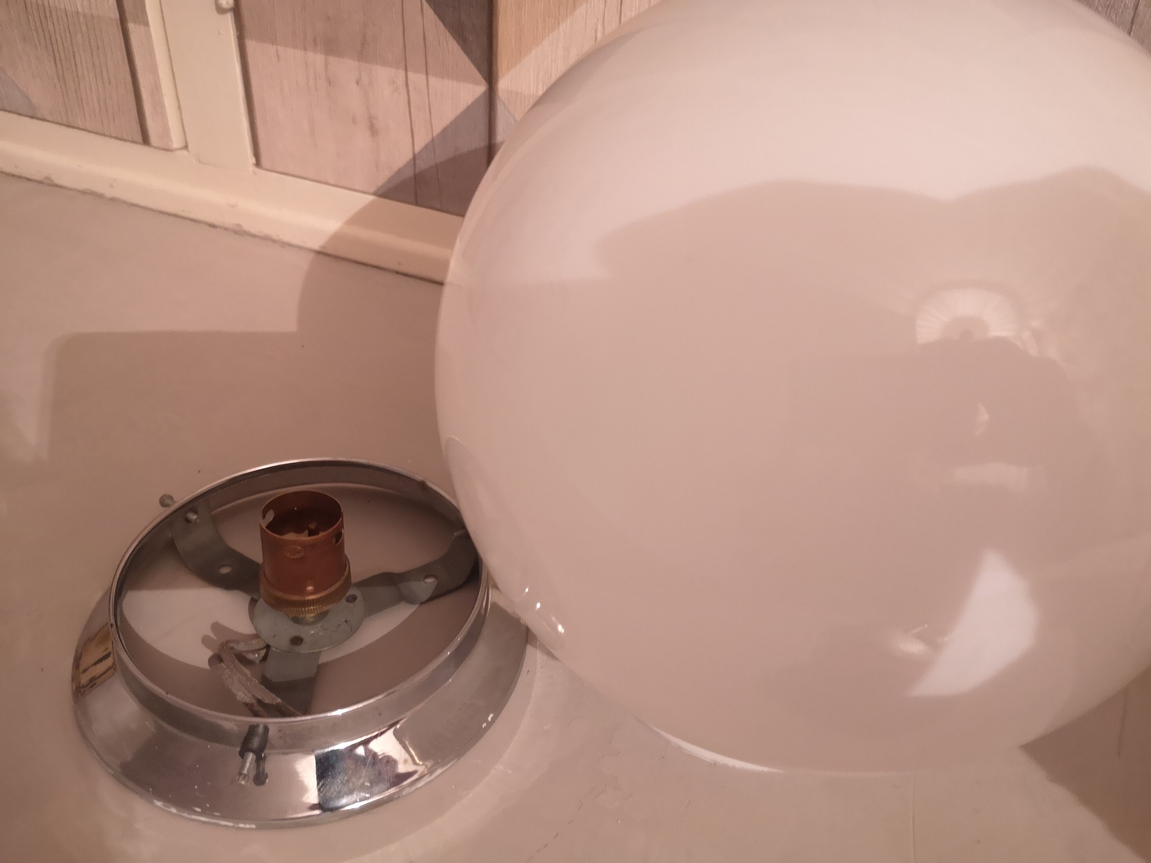 Plafonnier globe