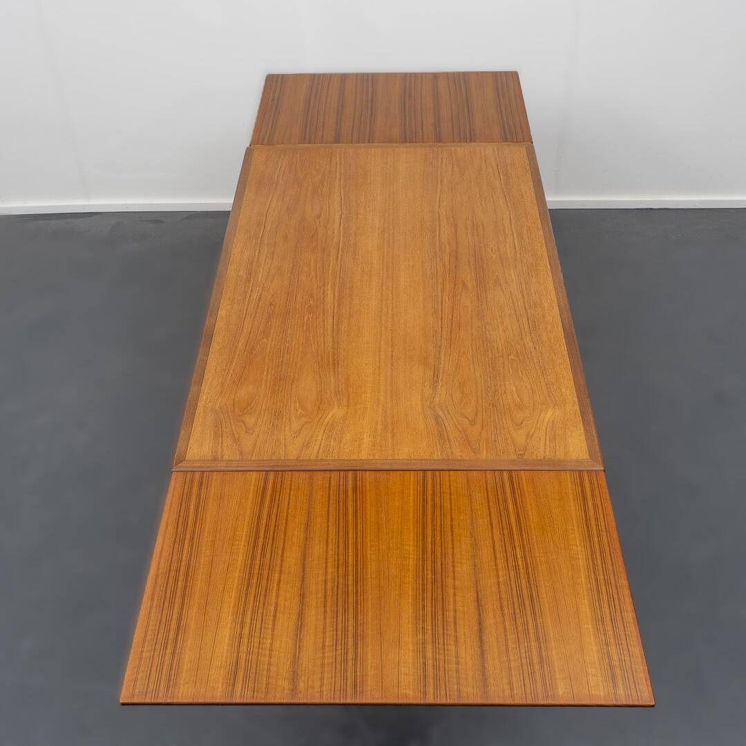 Dining table, vintage, Danish design, two extensions