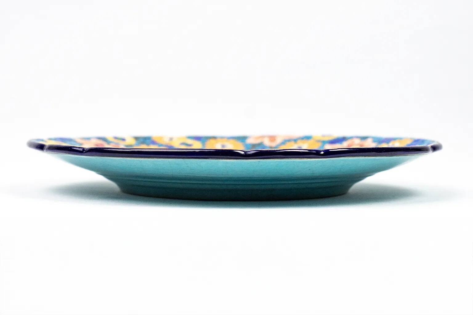 Assiette Longwy 1930 – Émaux à décor d’oiseaux et fleurs oranges