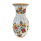 Vase with flowery decorations