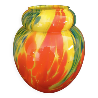 Art deco vase in multi-layered glass.