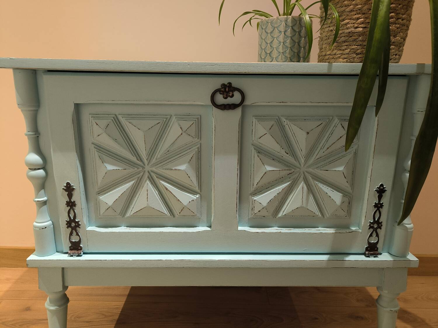 Small chest of drawers