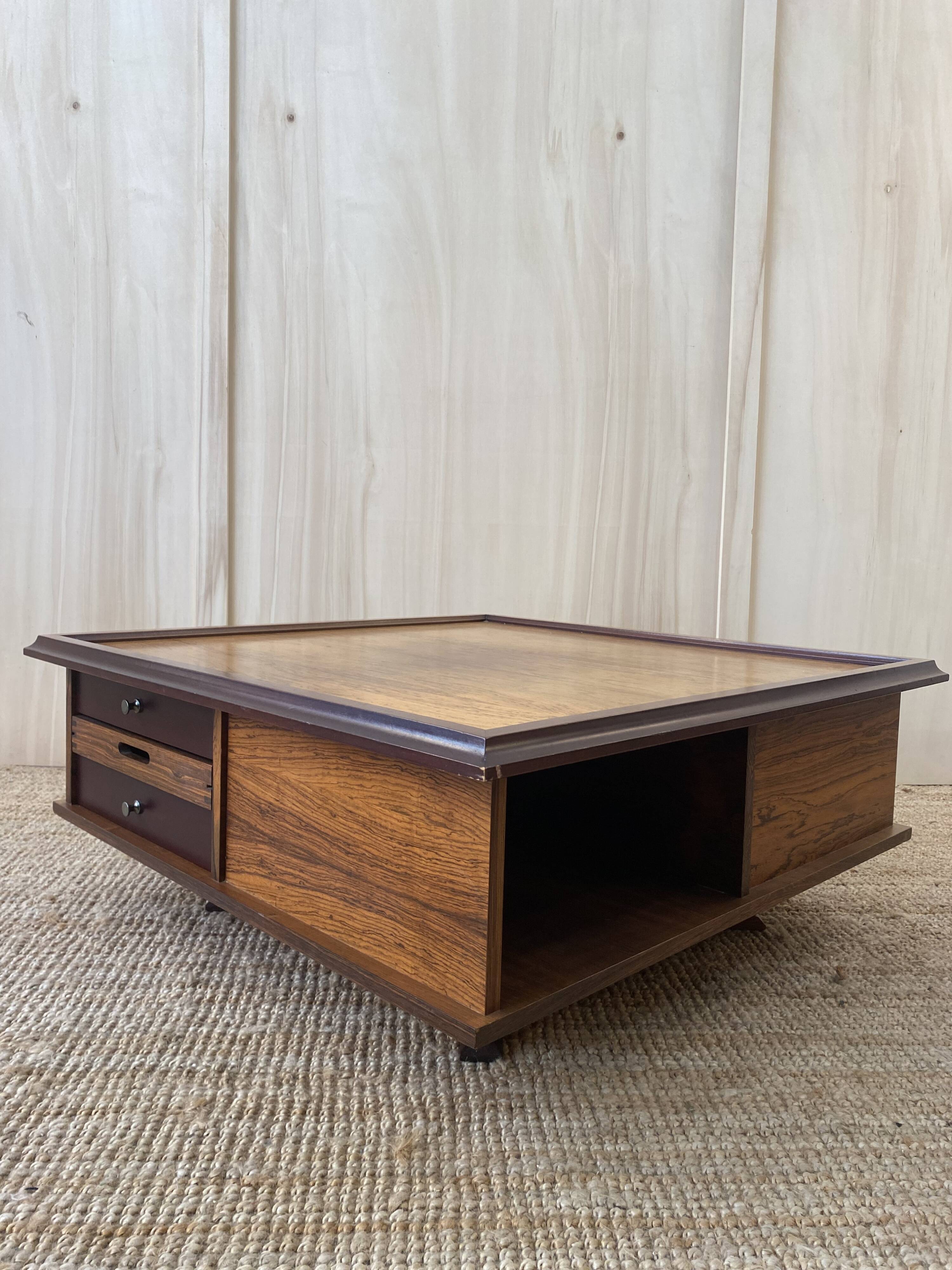 Italian coffee table in rosewood - 1960 - Saporiti