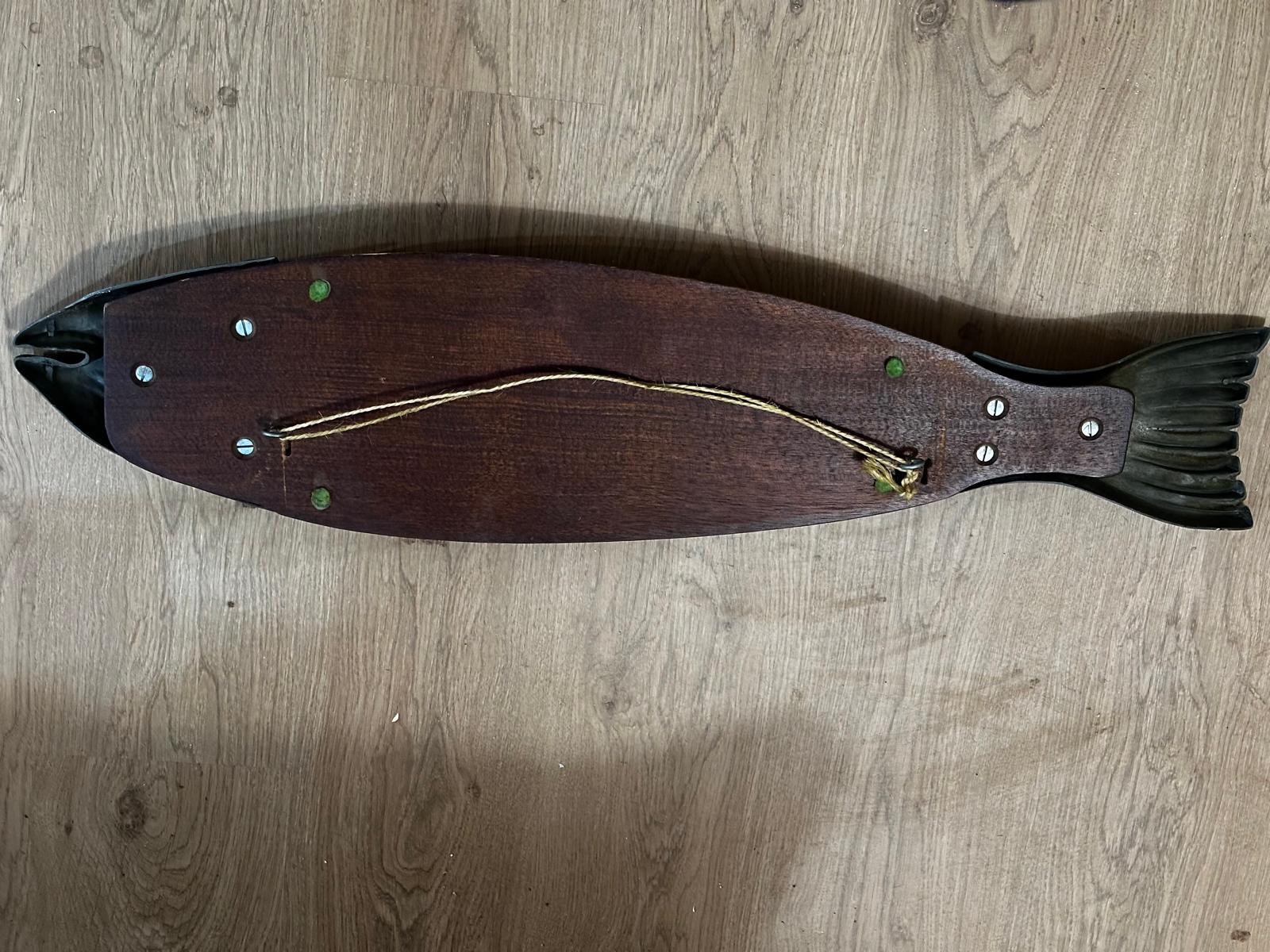 Plat poisson vintage bois et Métal– plateau de service saumon/truite –