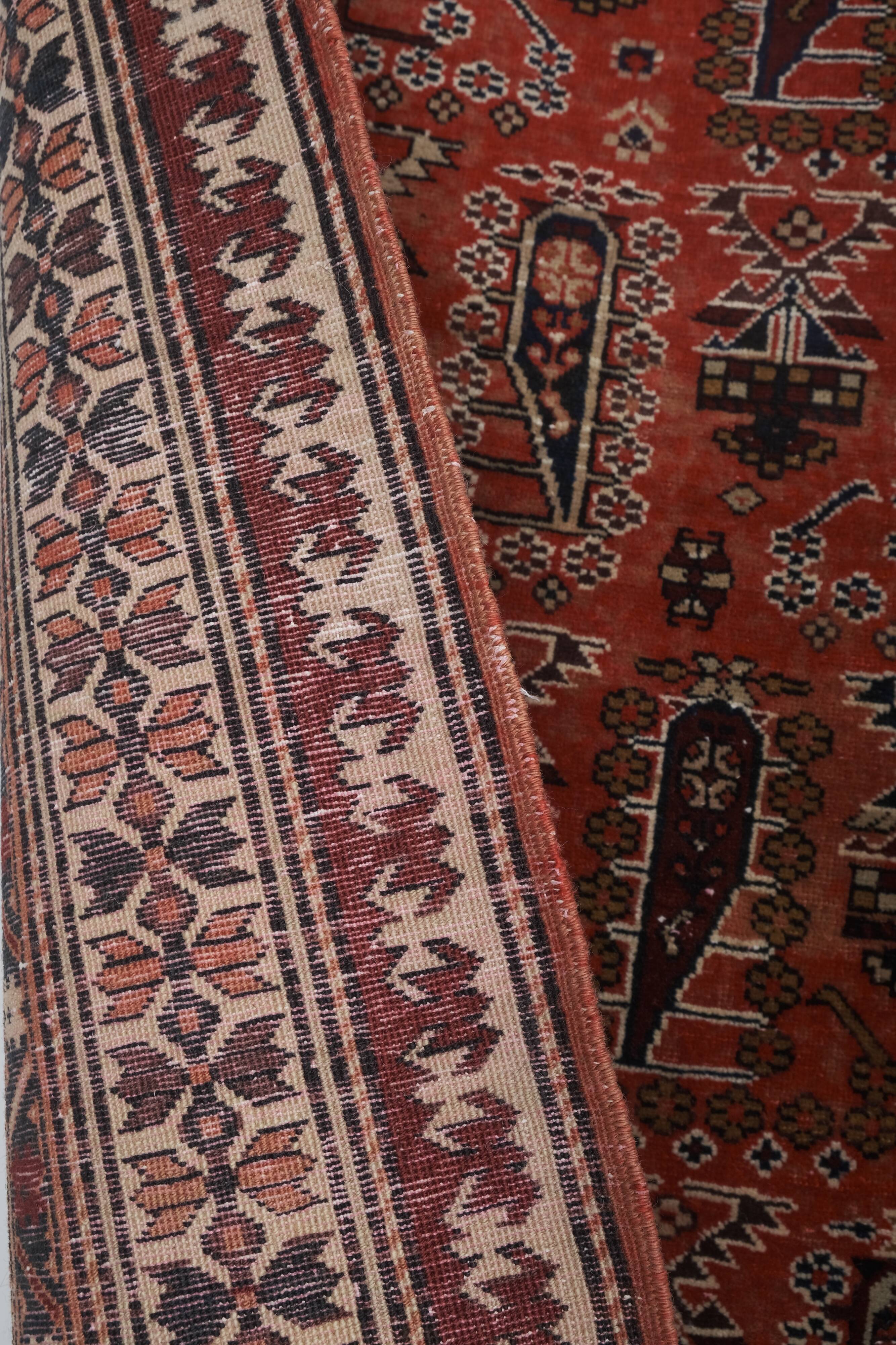 Vintage Turkish rug from Oushak, hand-woven 140x206 cm