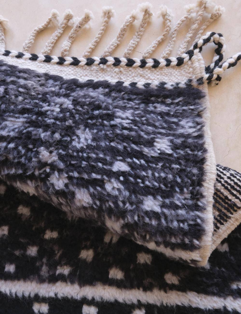 Black and White Rug - 211 x 191 cm