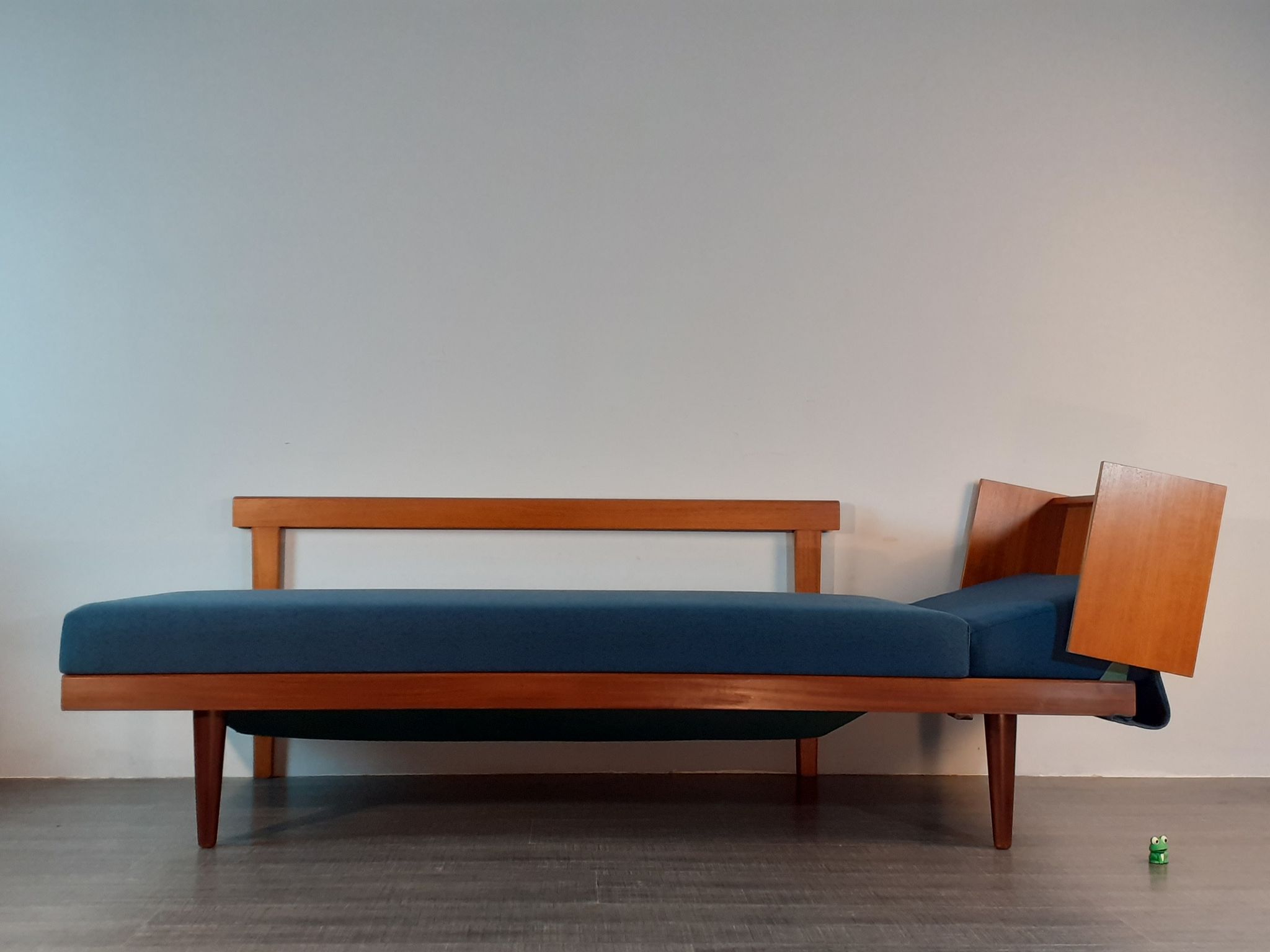 Norwegian daybed sofa in teak and blue fabric, renovated, vintage scandinavian 1960s