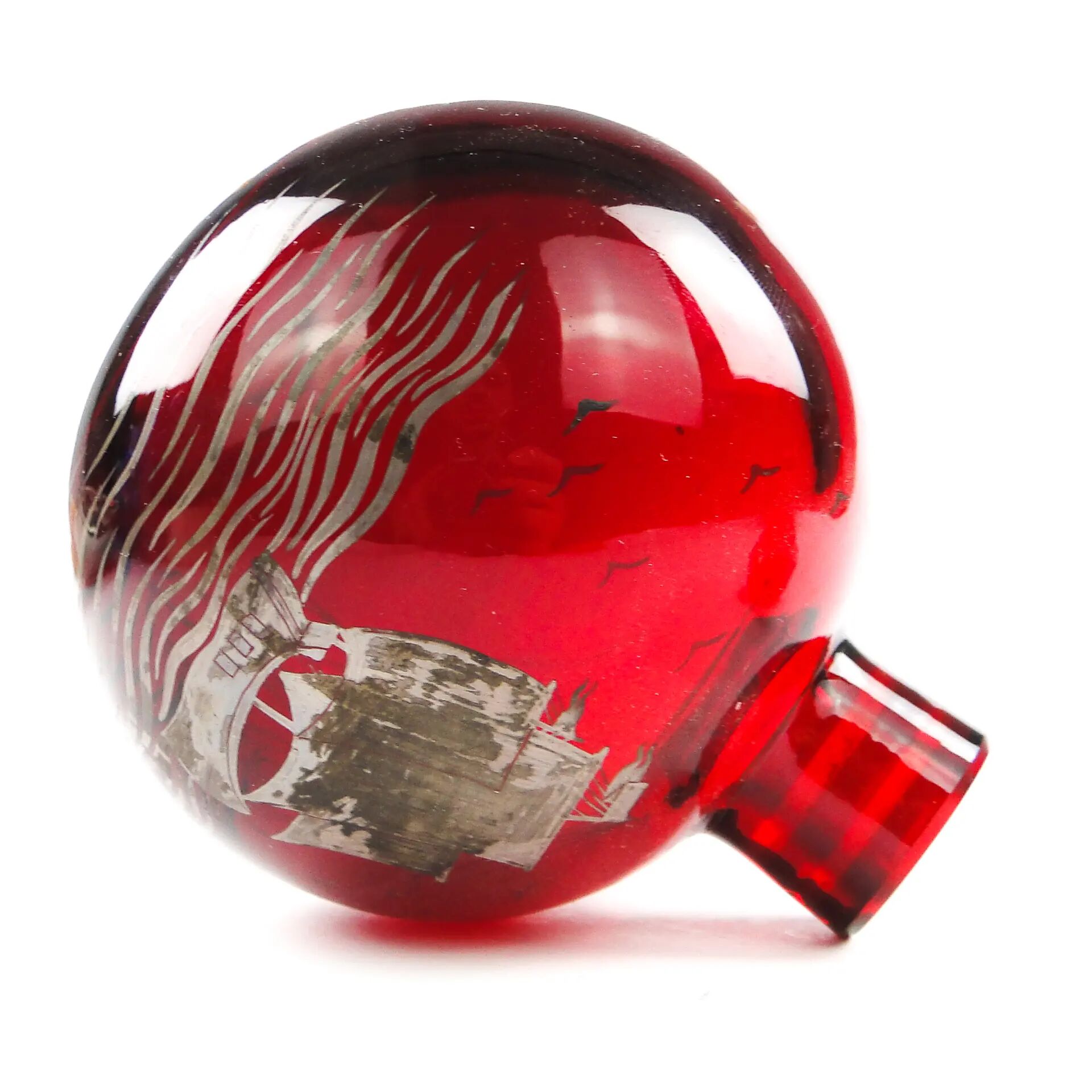 Carafe Art déco, verre rouge, Verrerie Józefina, Pologne, années 1930