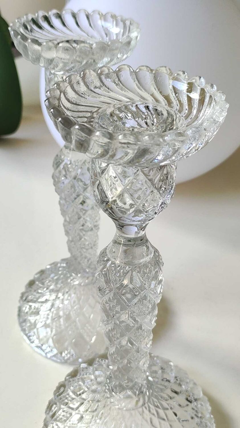 Pair of Bougeoirs flambeaux/Verrerie de Portieux, molded glass. Cross patterns, corolla shape