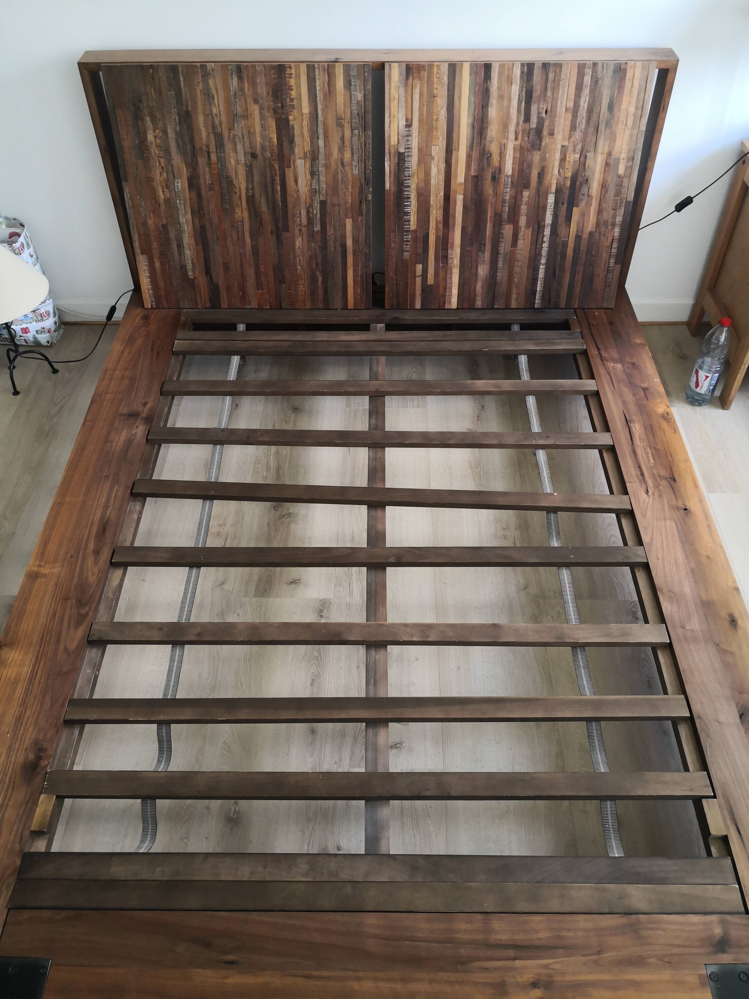 Wooden bed (peroba & black walnut) US Queen Size