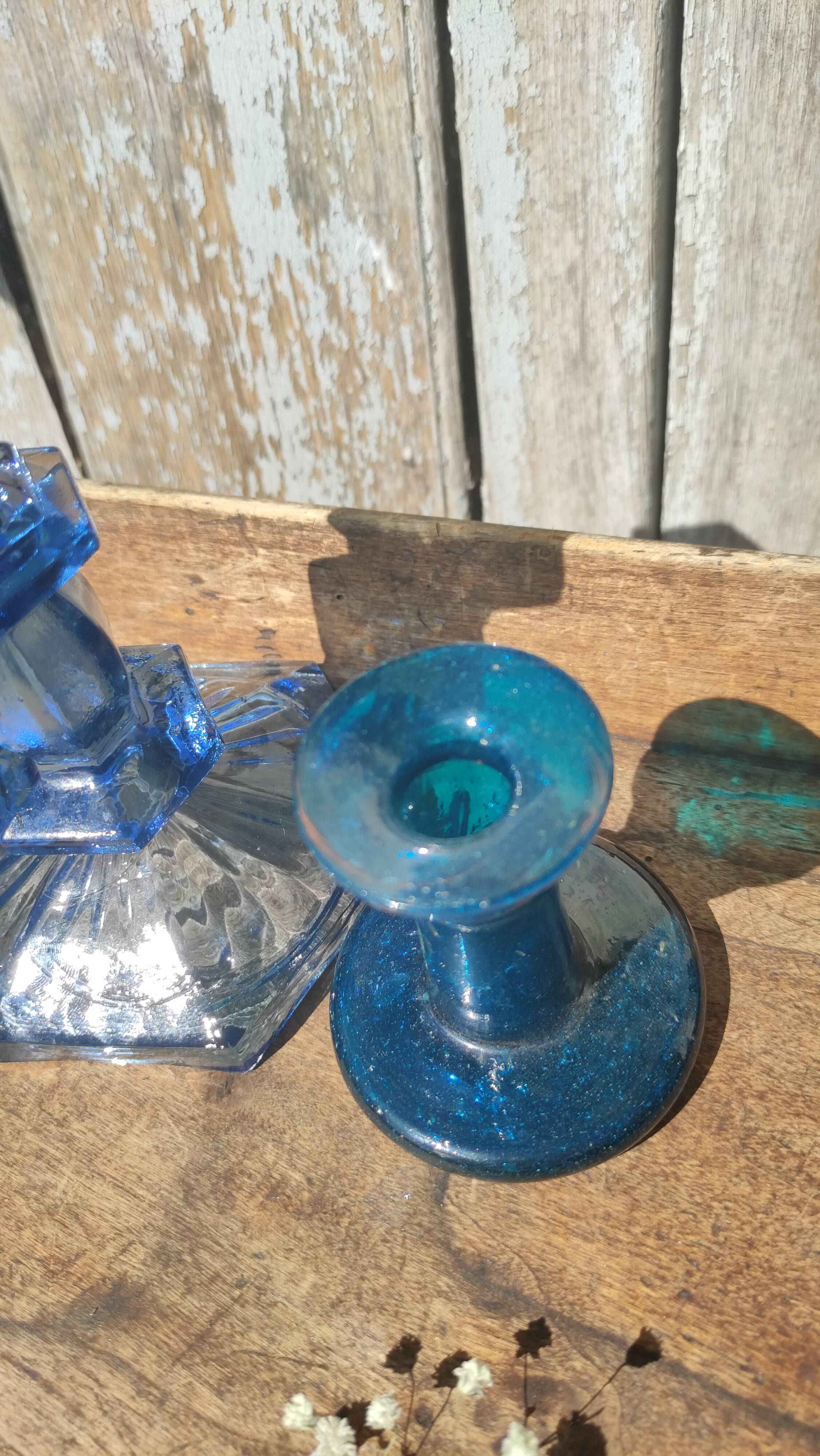 Bougeoirs vintages en verre épais bleu et turquoise