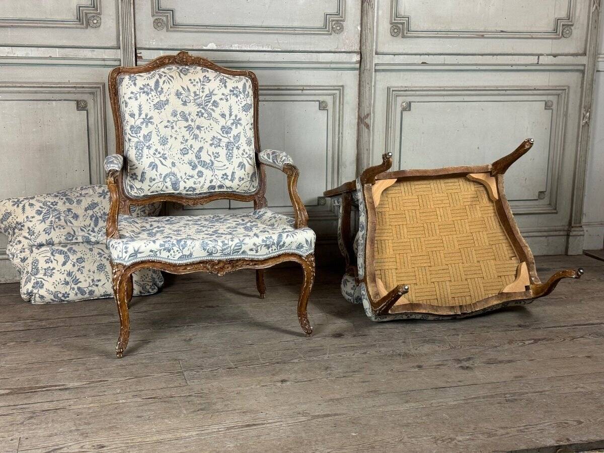 Pair Of Louis XV Queen Armchairs In Carved And “chené” Wood, 18th Century